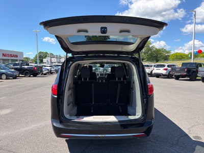 2024 Chrysler Voyager LX