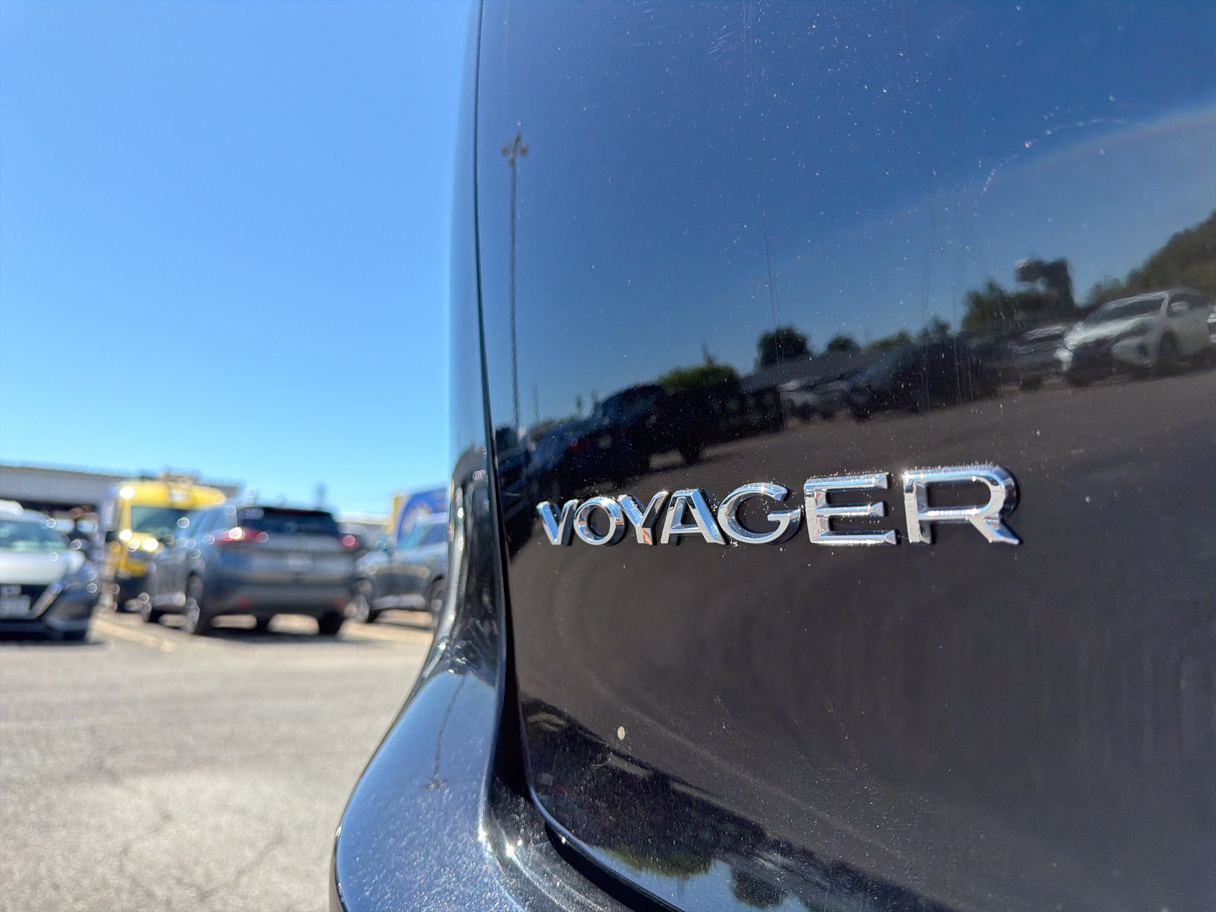 2024 Chrysler Voyager LX