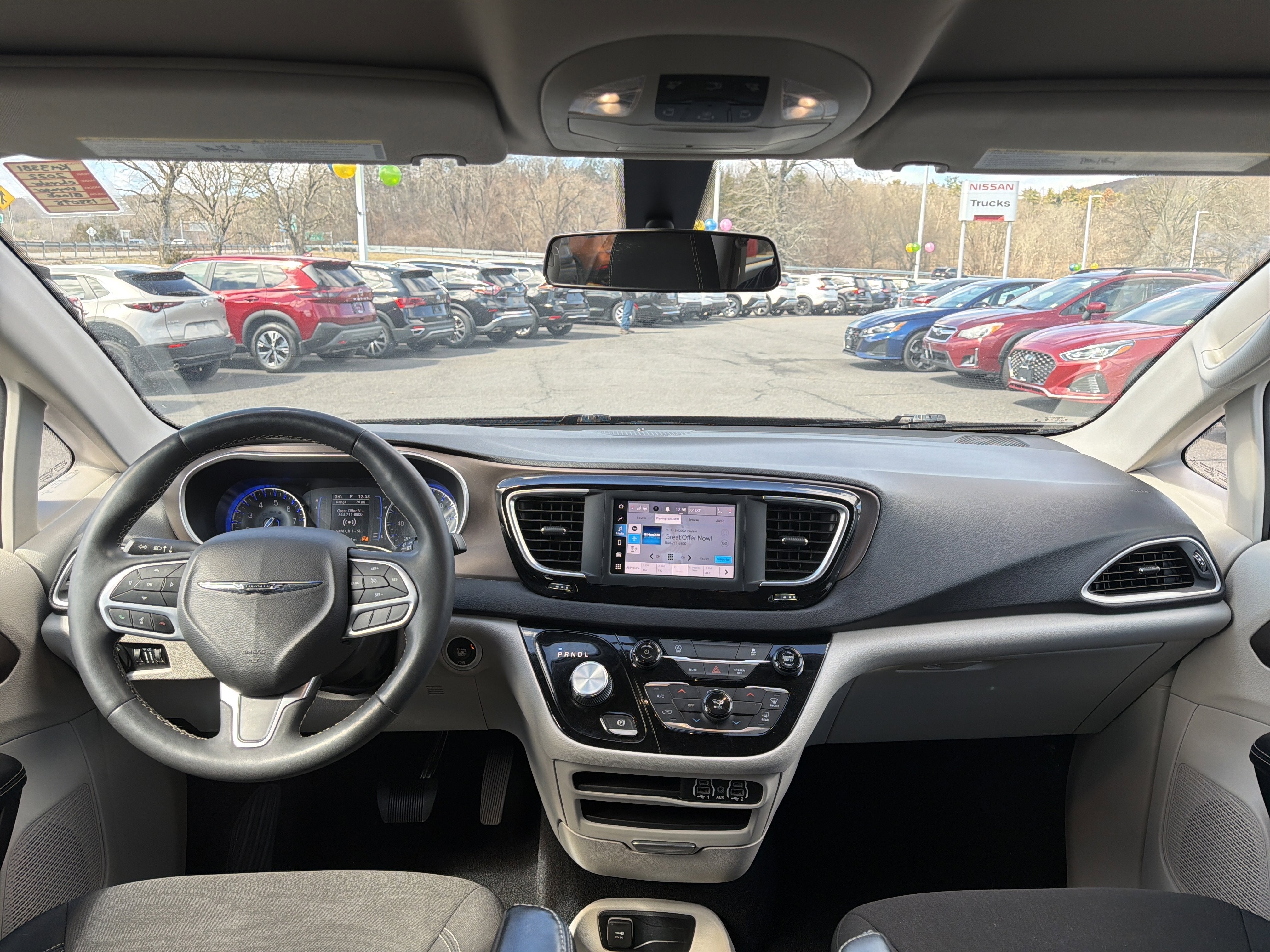 2022 Chrysler Voyager LX