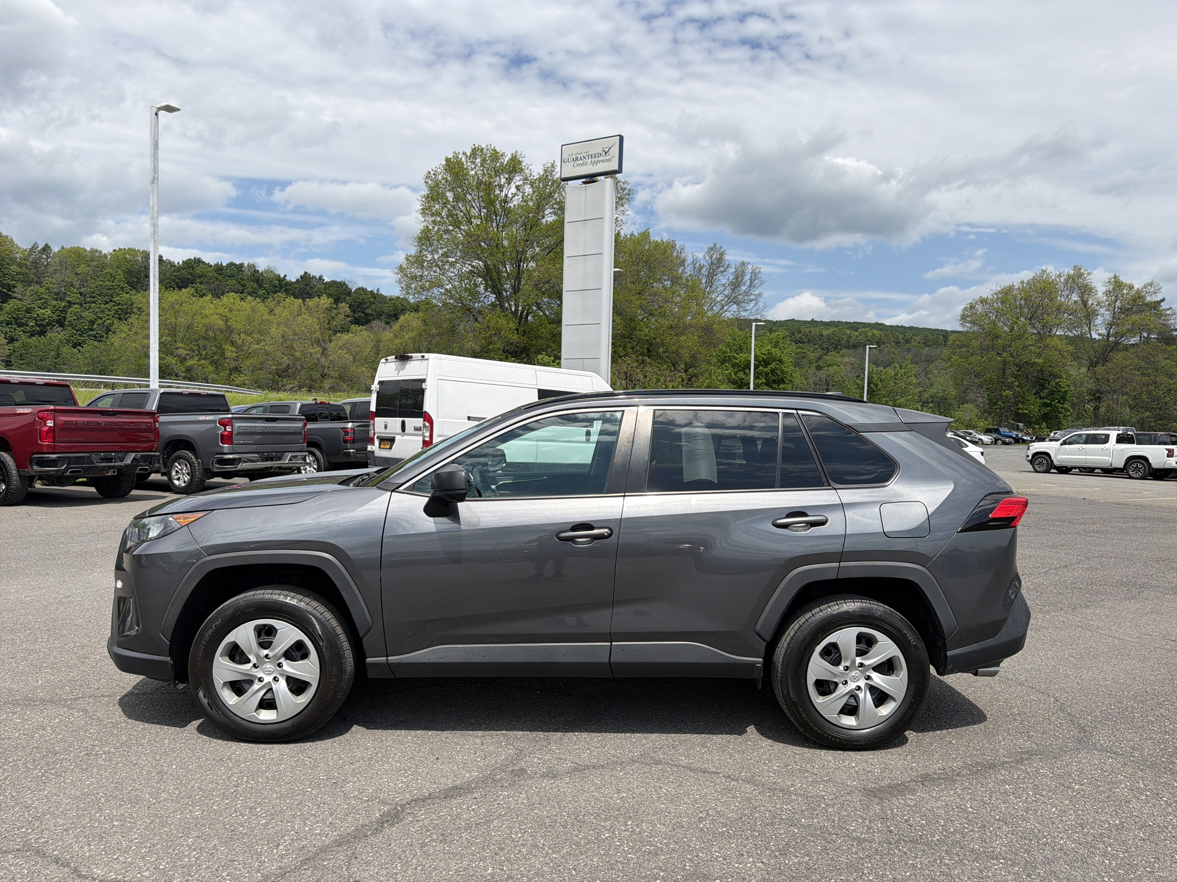 2021 Toyota RAV4 LE