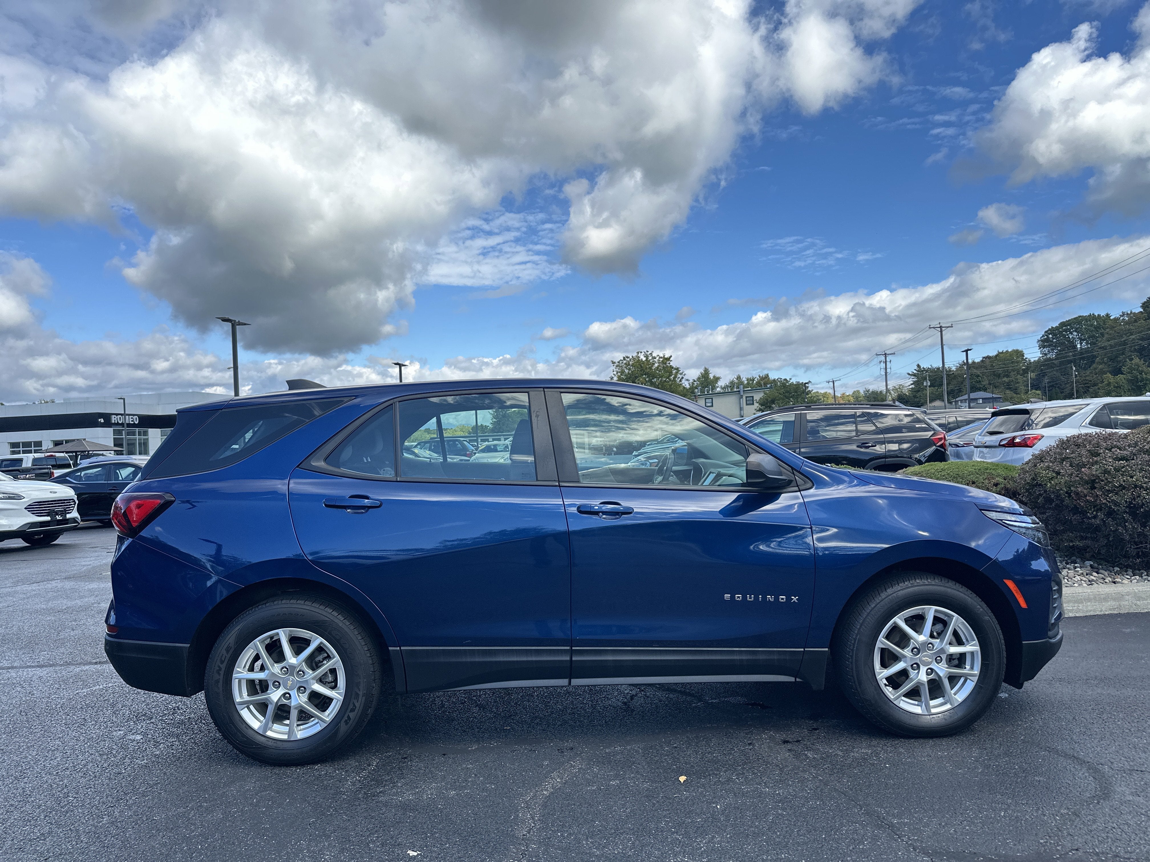 2022 Chevrolet Equinox LS