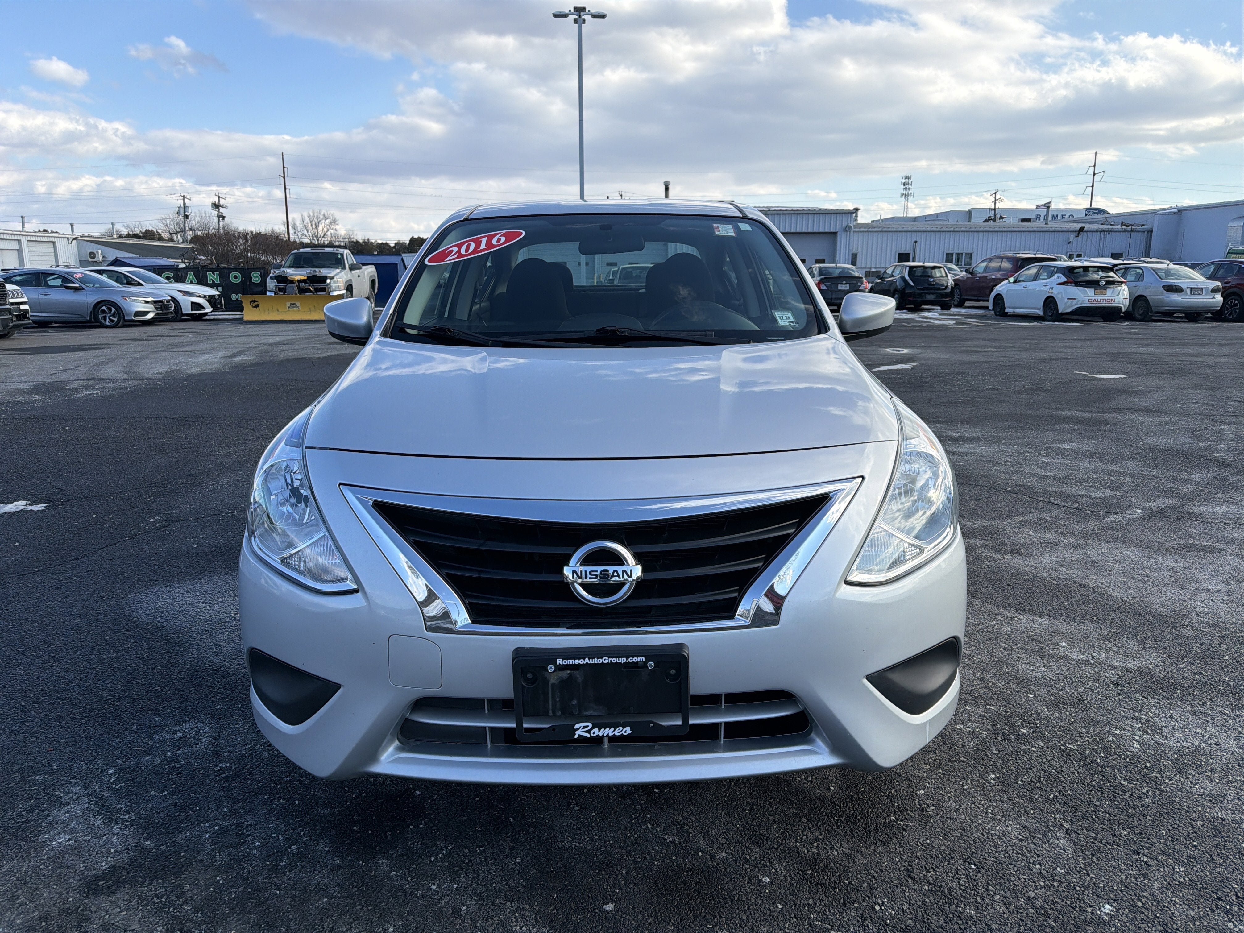 2016 Nissan Versa 1.6 S Plus