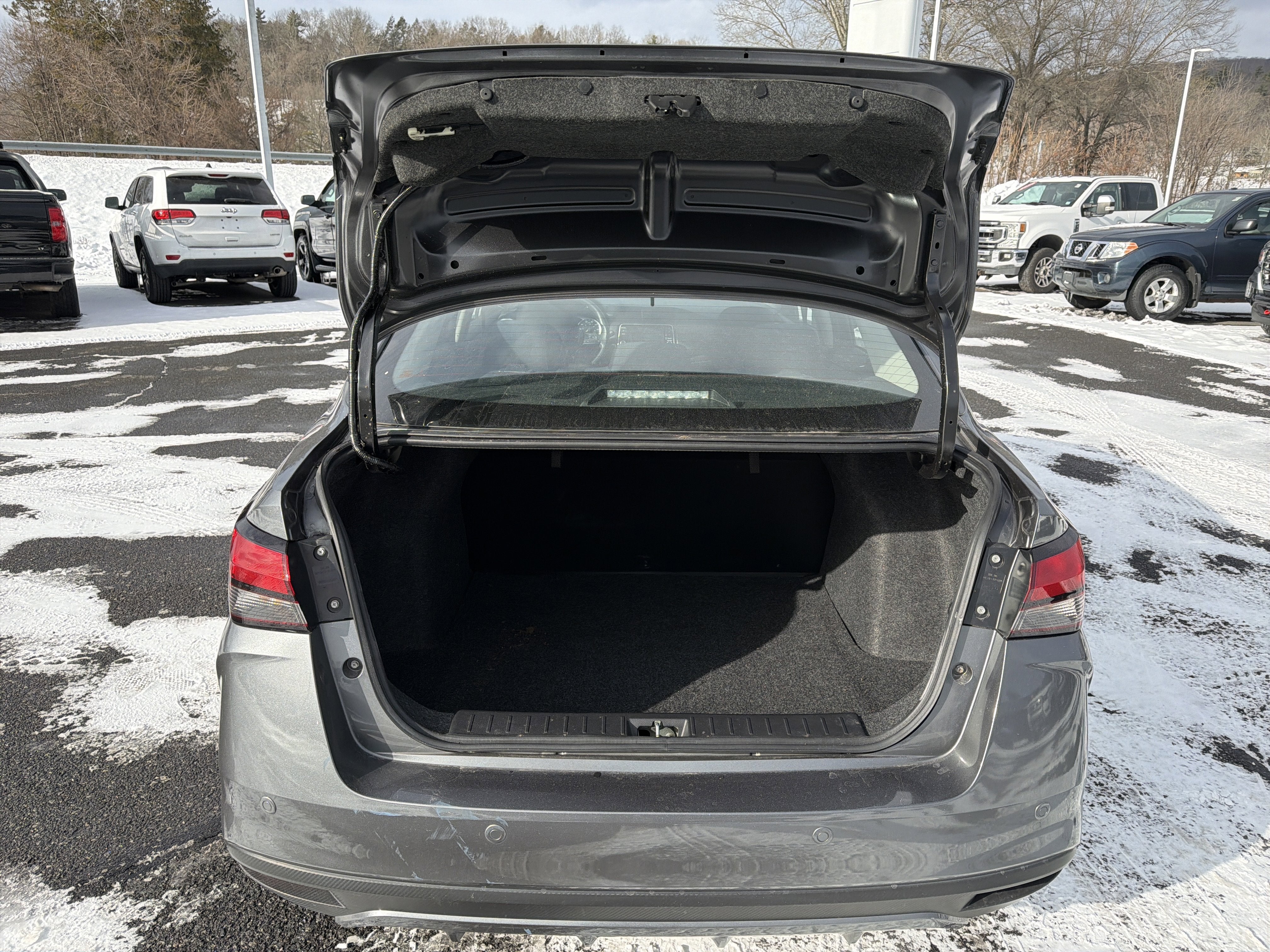 2024 Nissan Versa 1.6 S