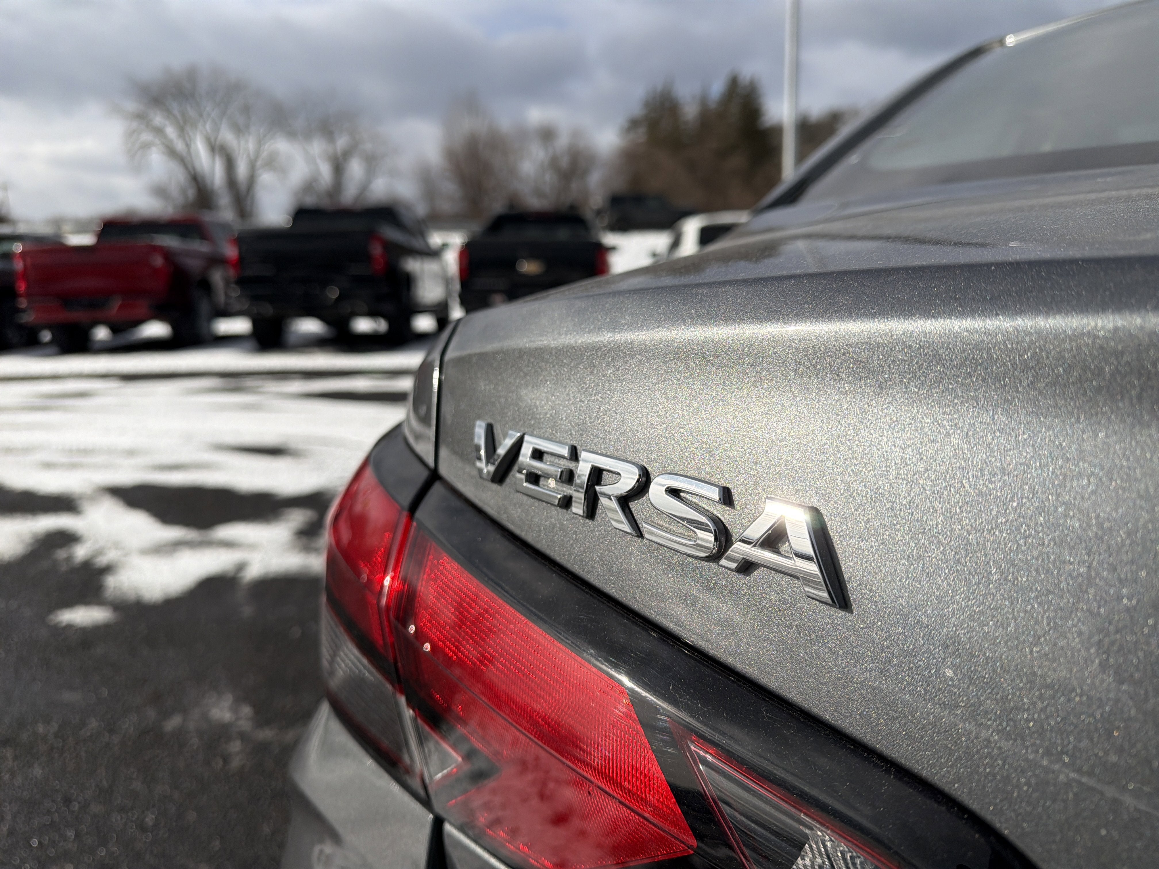 2024 Nissan Versa 1.6 S