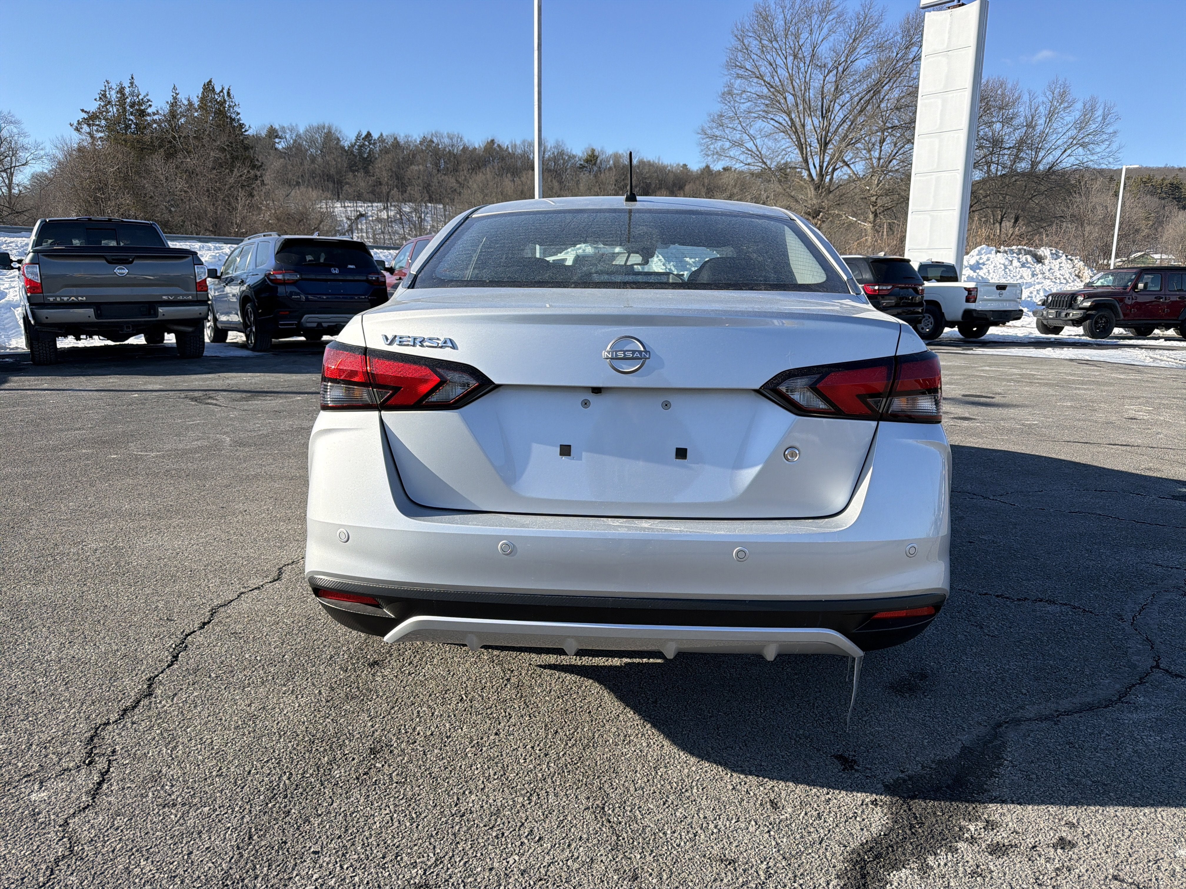 2025 Nissan Versa 1.6 S