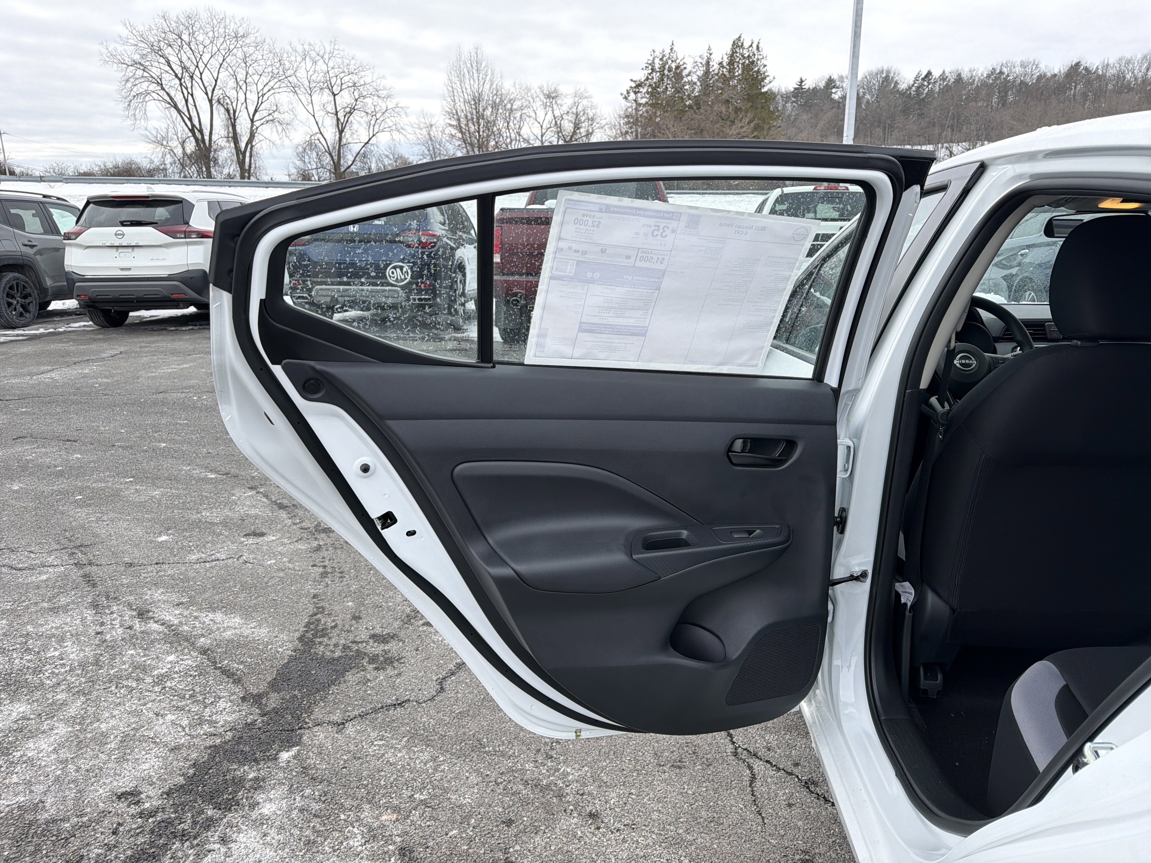 2025 Nissan Versa 1.6 S