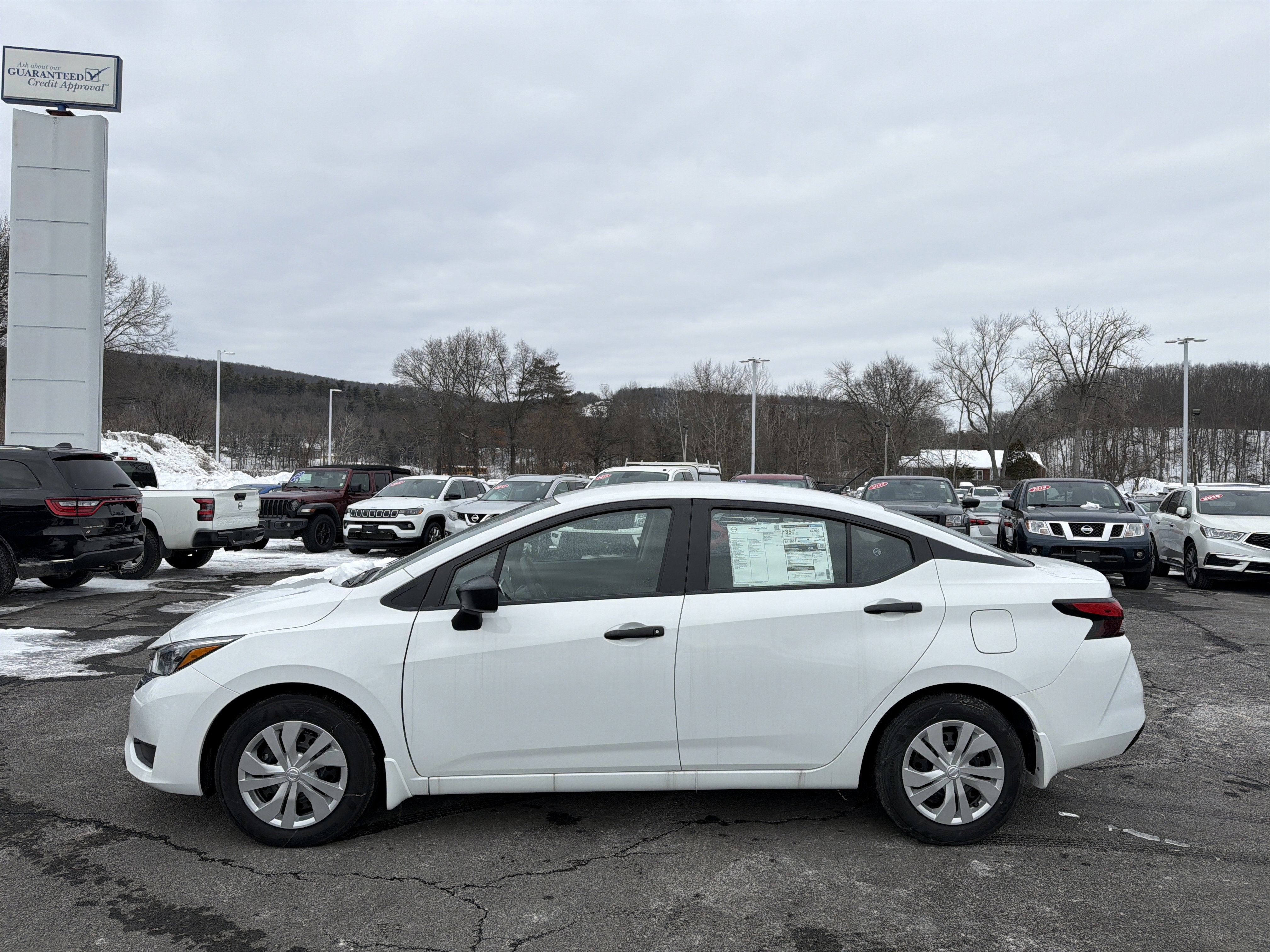 2025 Nissan Versa 1.6 S