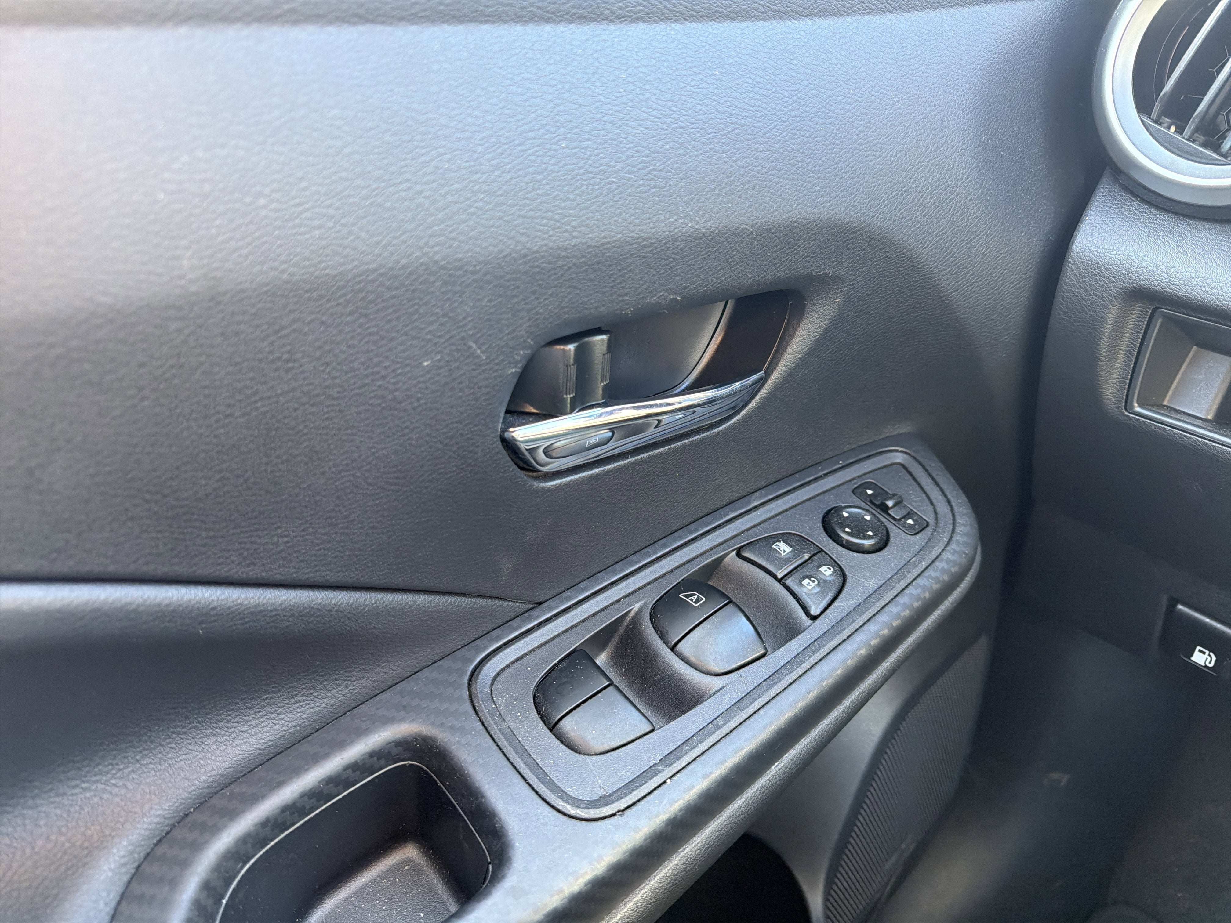 2024 Nissan Versa 1.6 SV