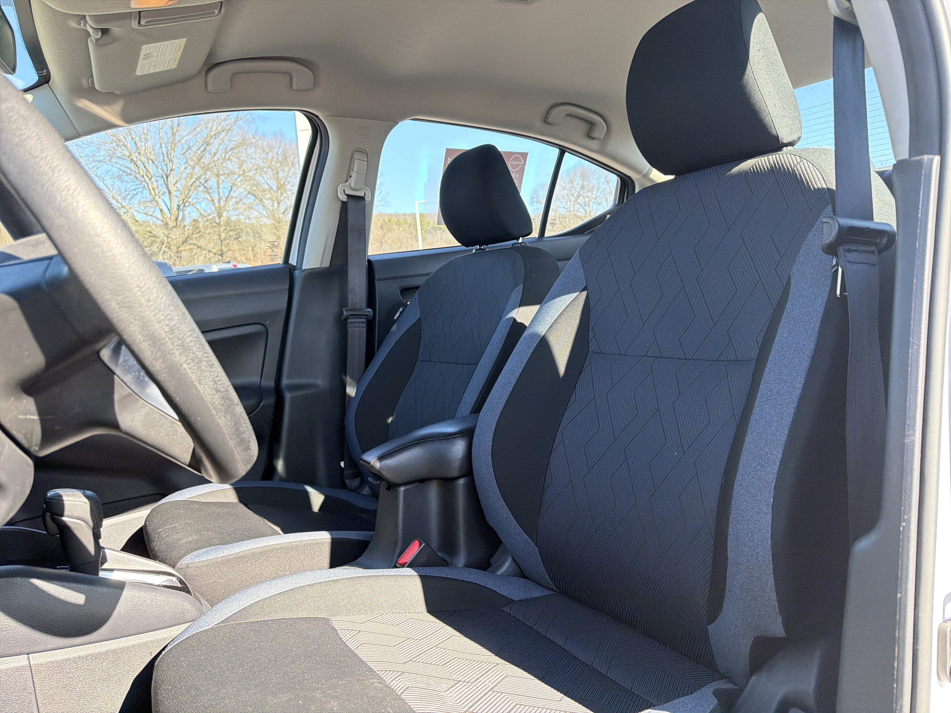 2024 Nissan Versa 1.6 SV