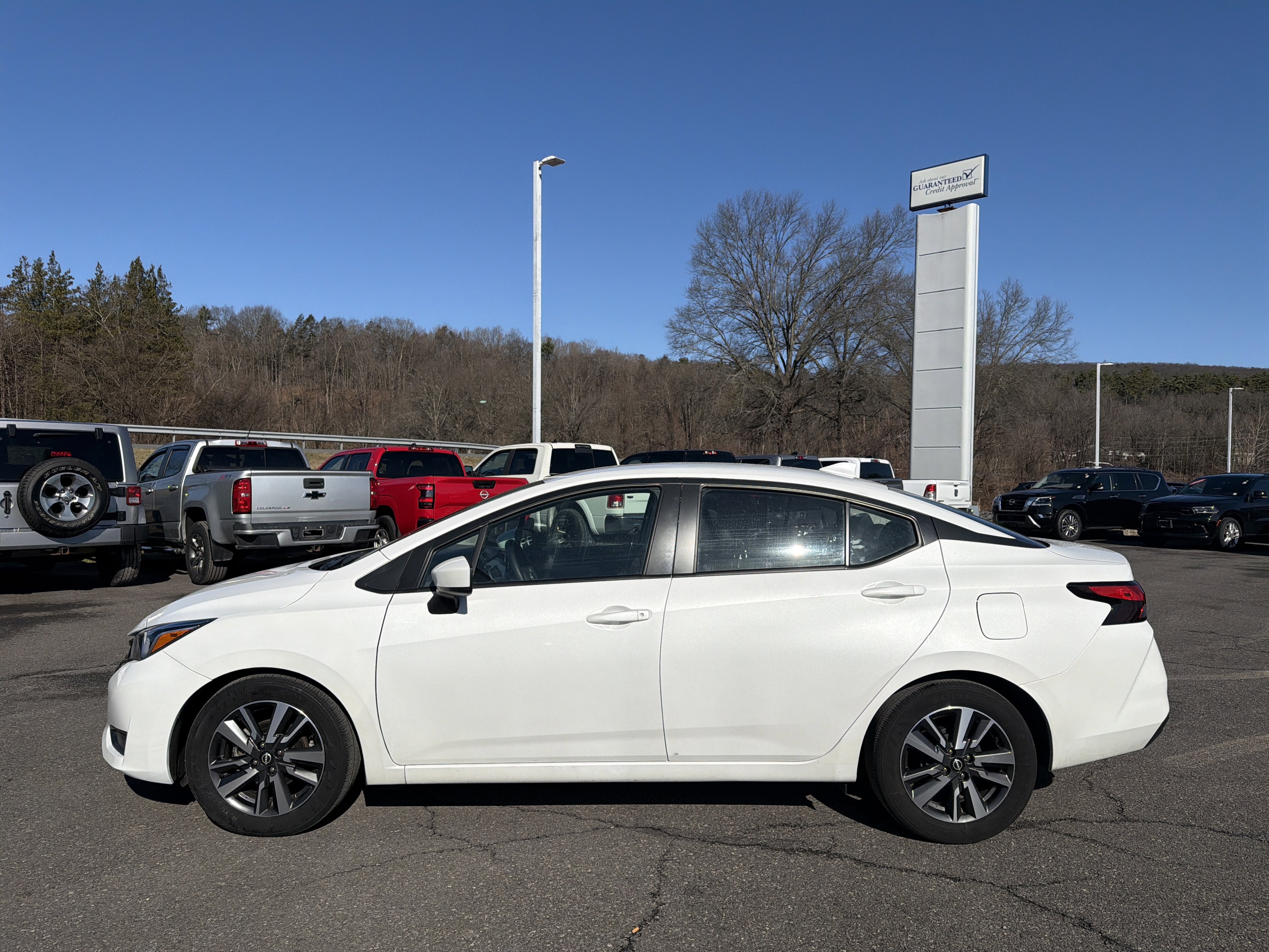 2024 Nissan Versa 1.6 SV