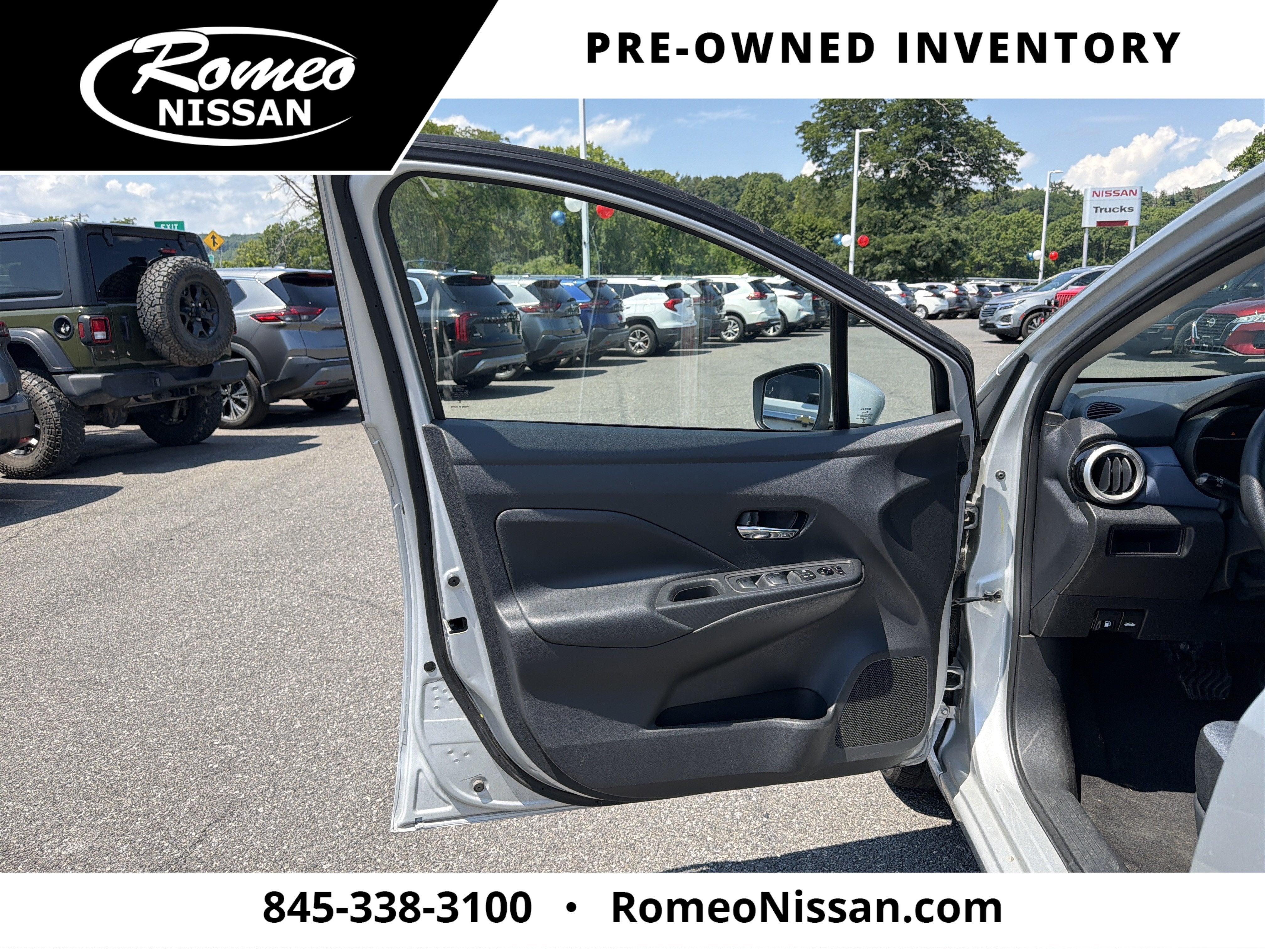 2023 Nissan Versa 1.6 SV