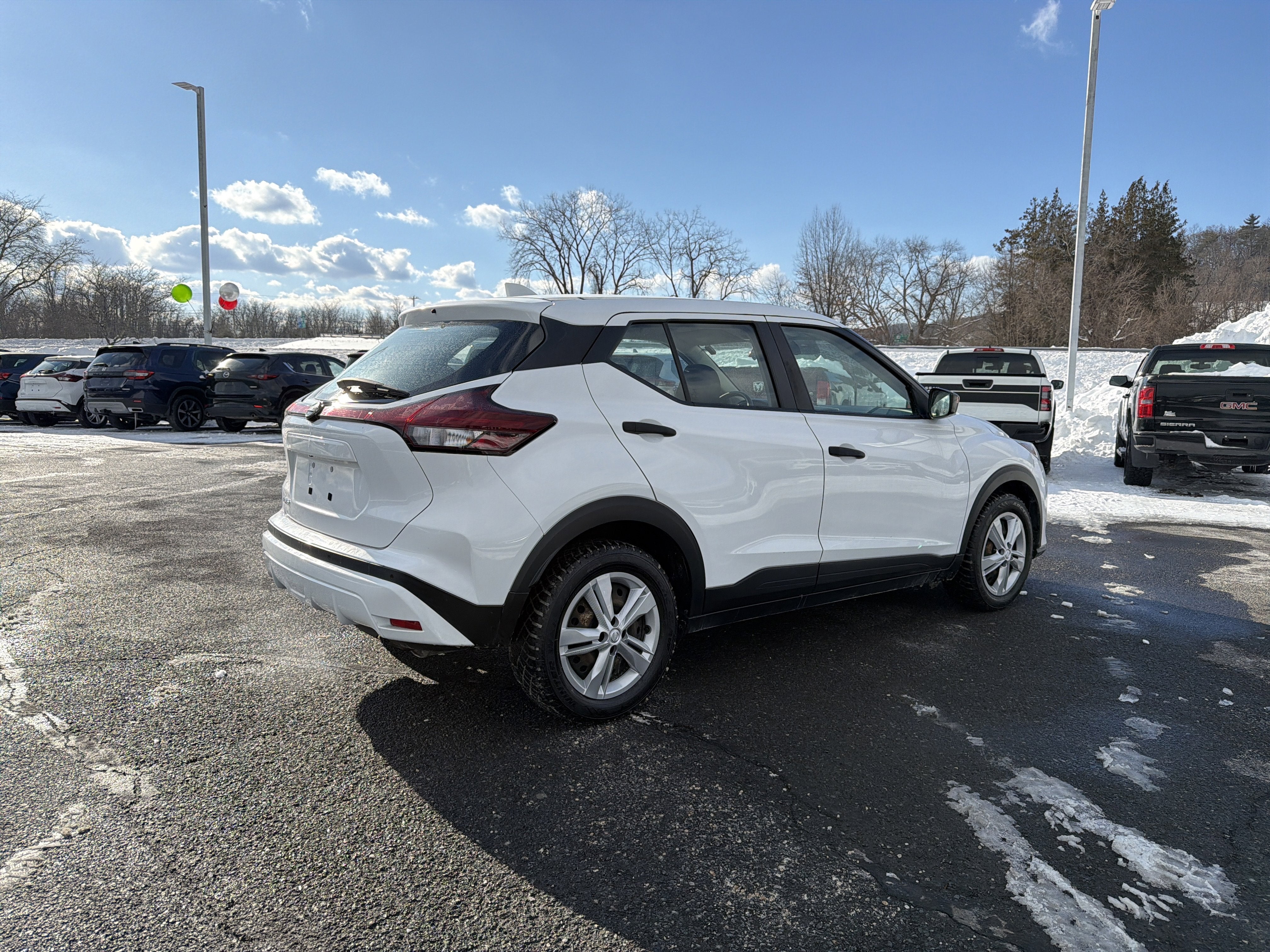 2022 Nissan Kicks S