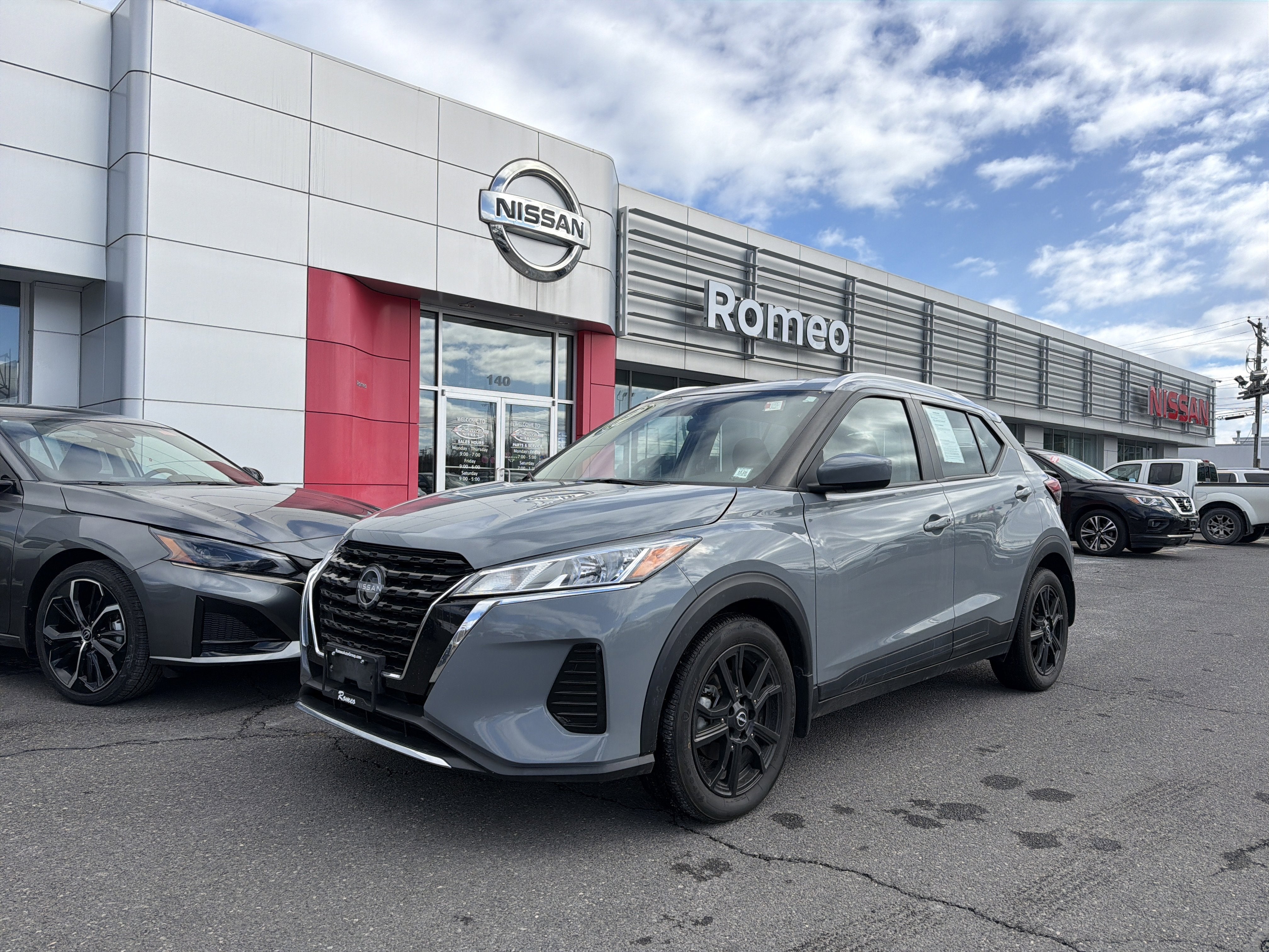 2023 Nissan Kicks SV