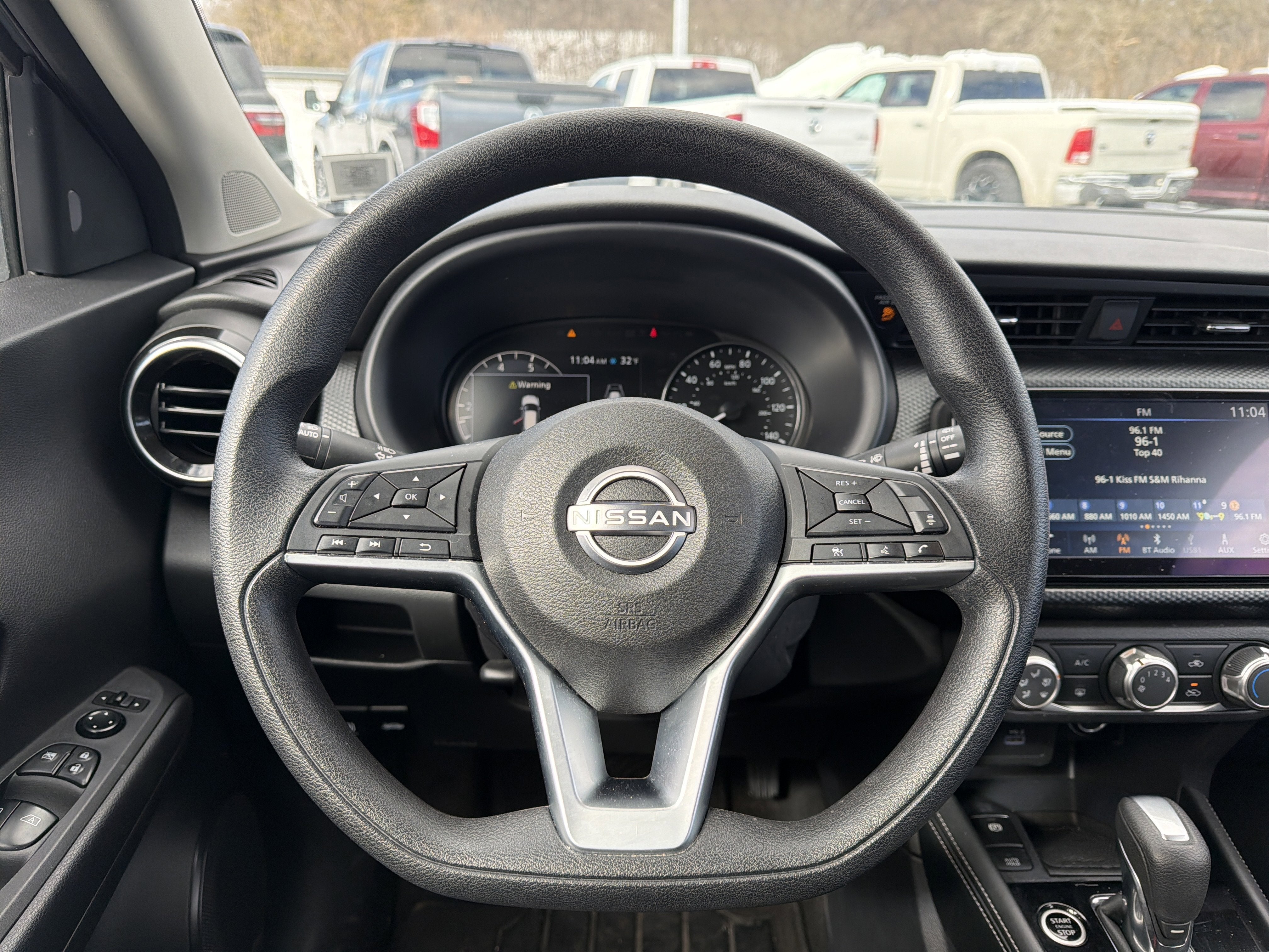 2023 Nissan Kicks SV