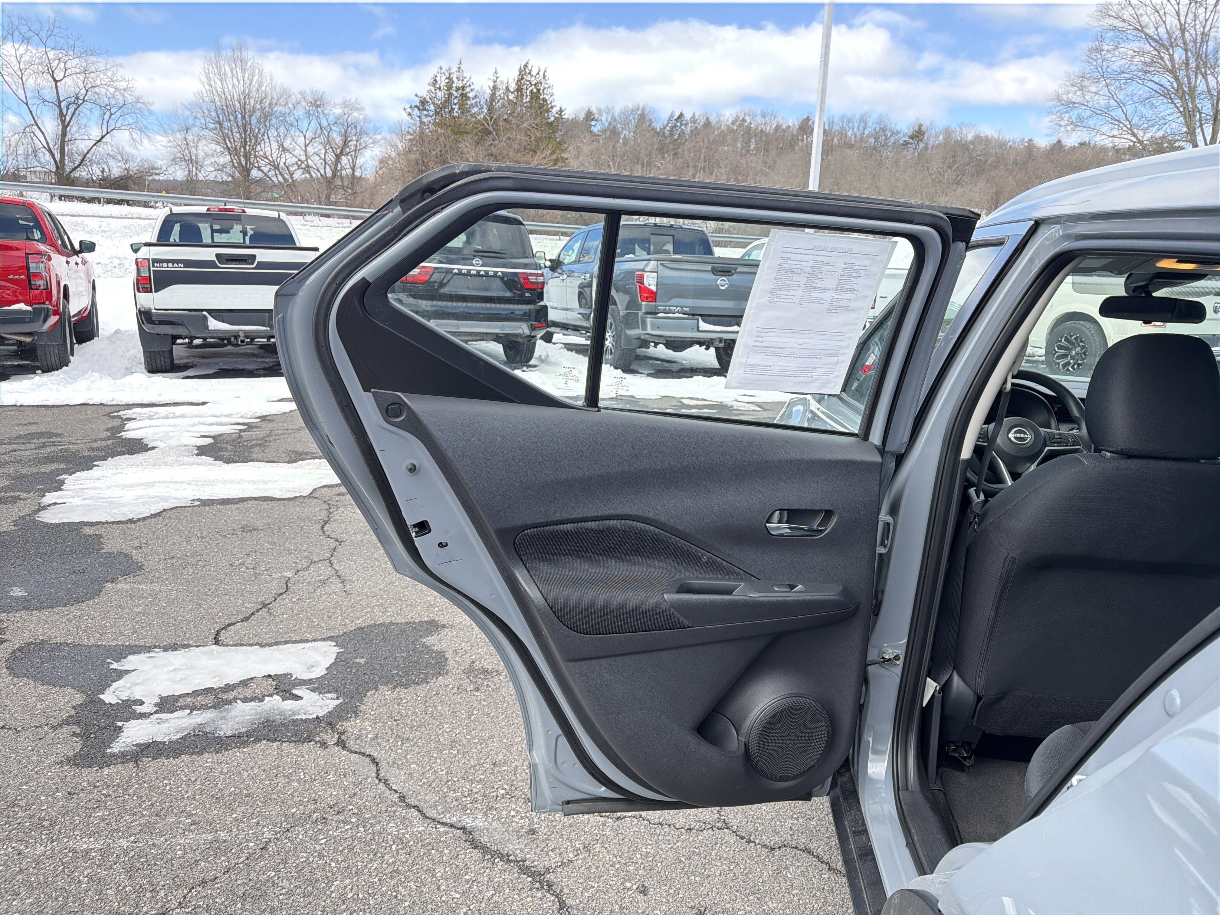 2023 Nissan Kicks SV