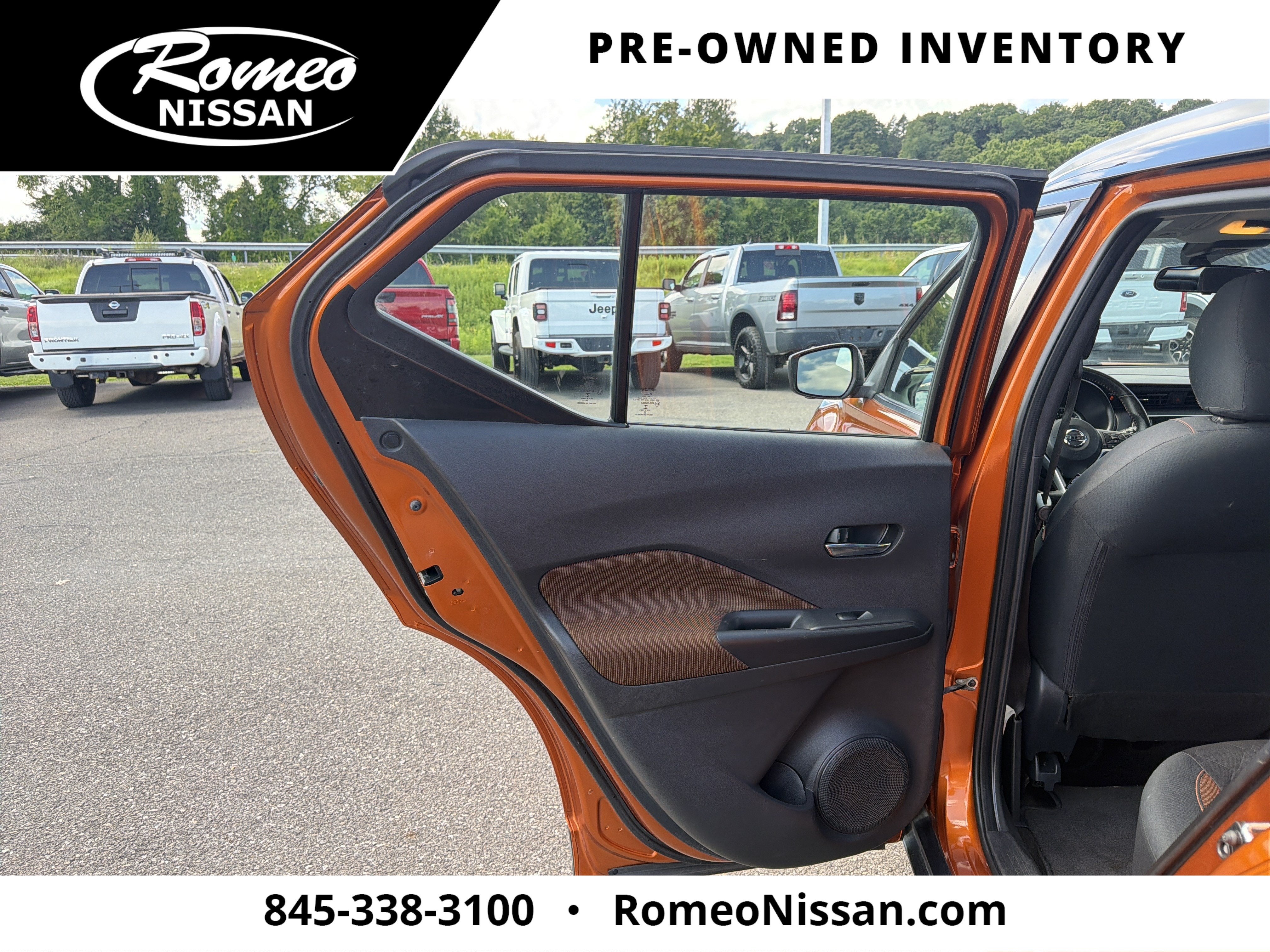 2020 Nissan Kicks SR