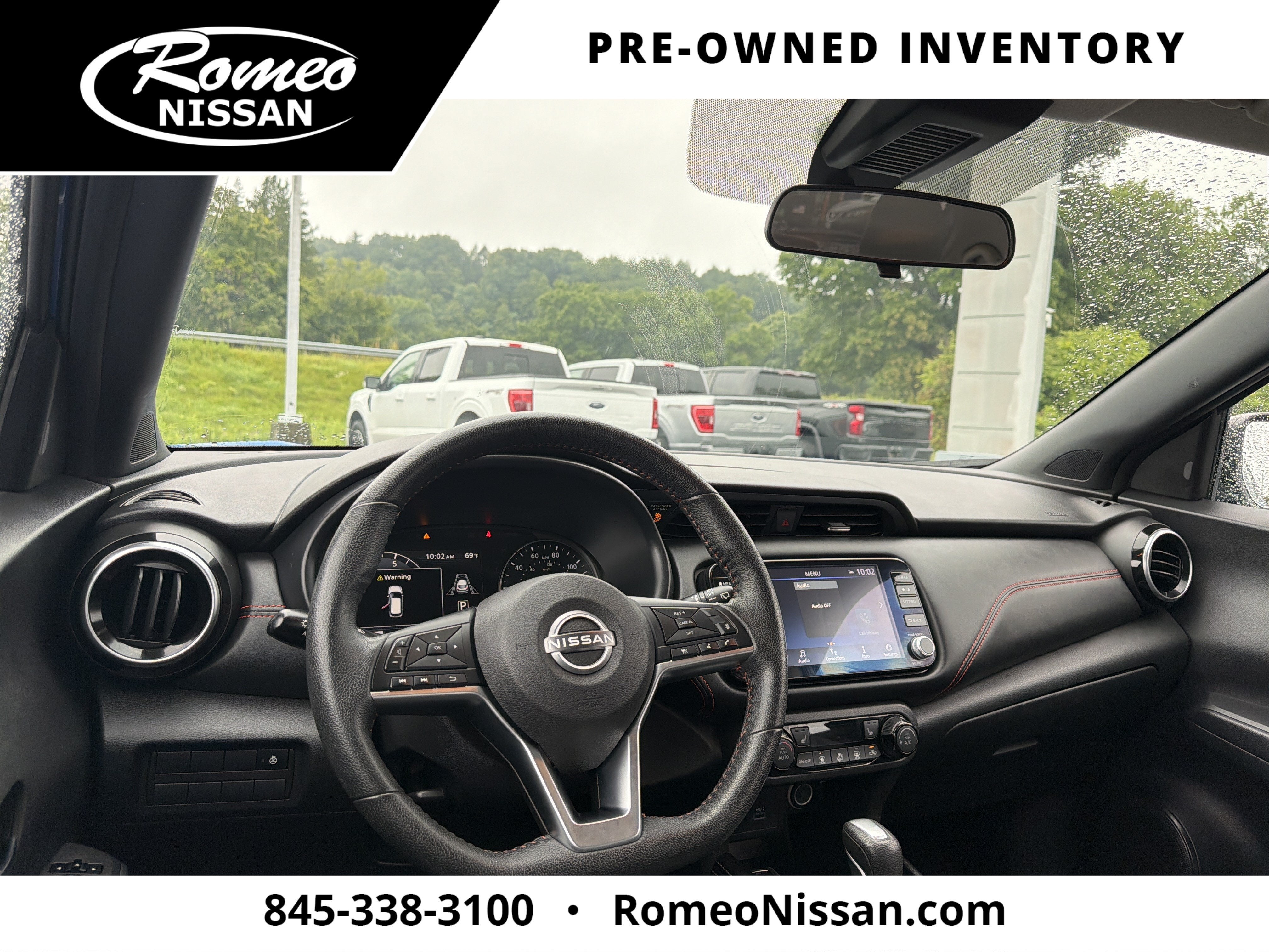 2023 Nissan Kicks SR