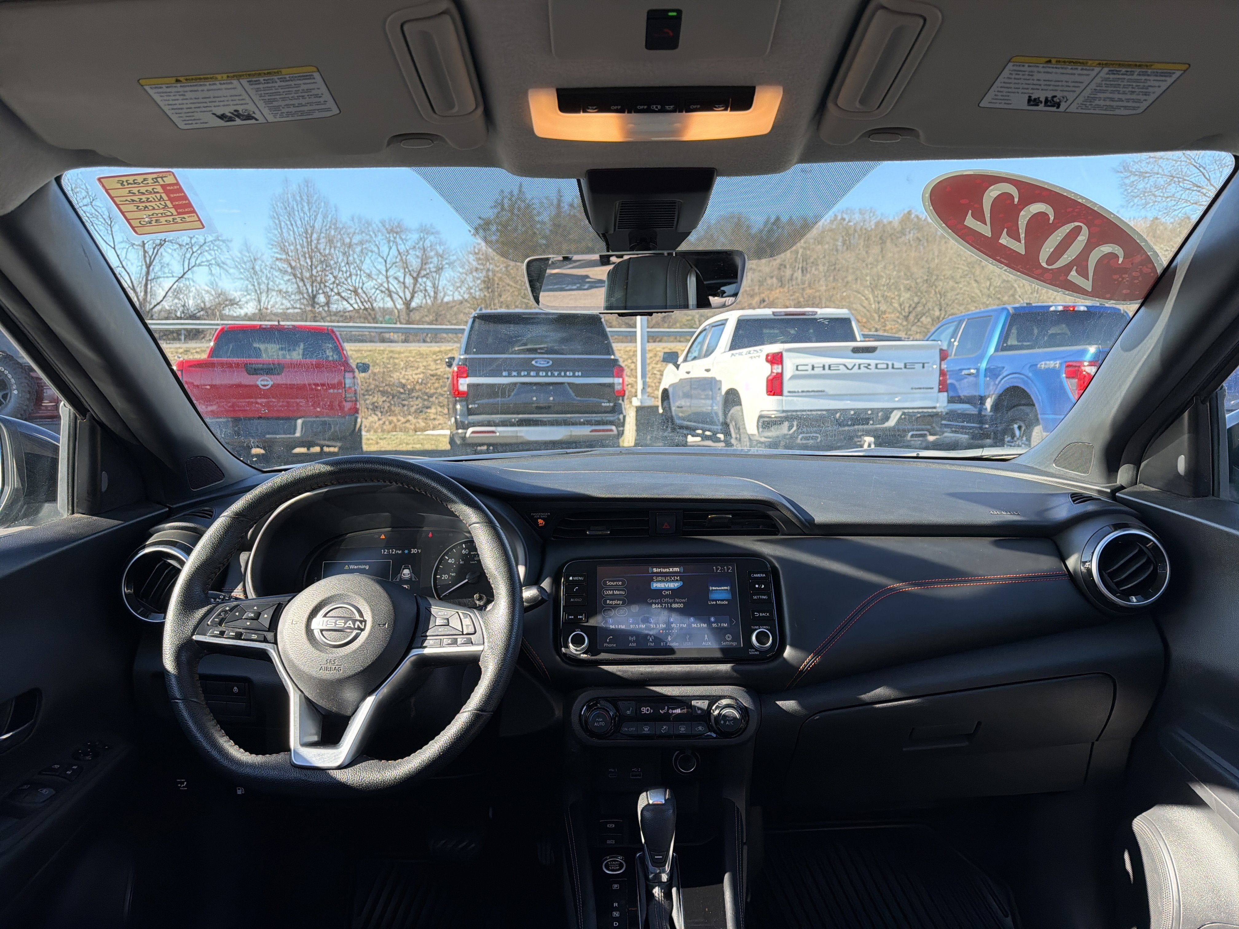 2022 Nissan Kicks SR