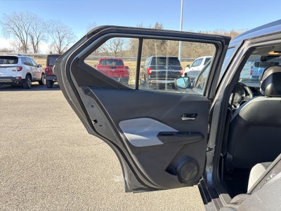 2022 Nissan Kicks SR