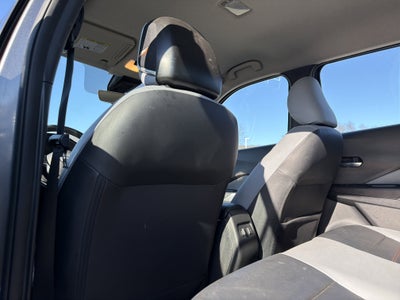 2022 Nissan Kicks SR