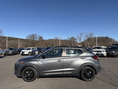 2022 Nissan Kicks SR