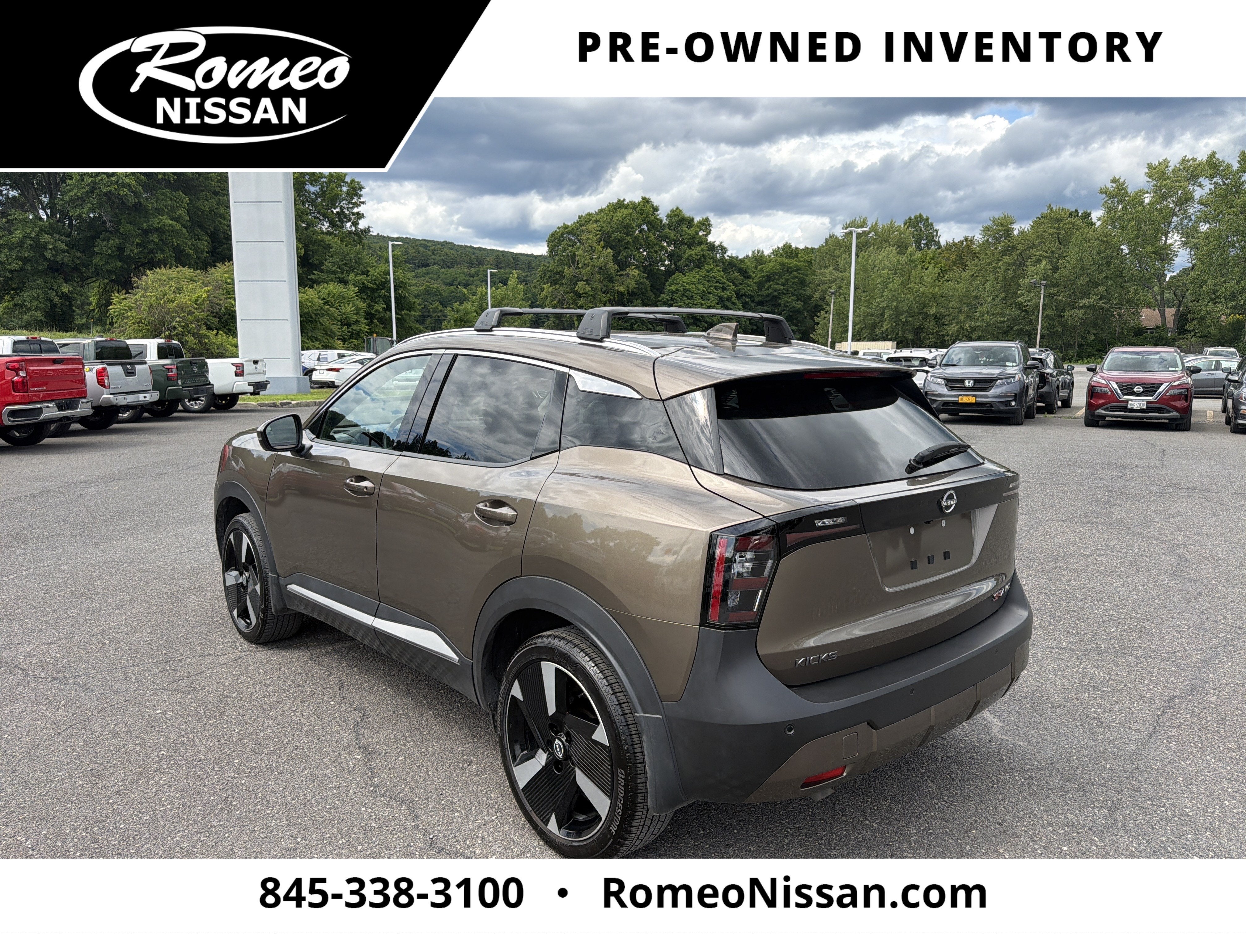 2025 Nissan Kicks SR