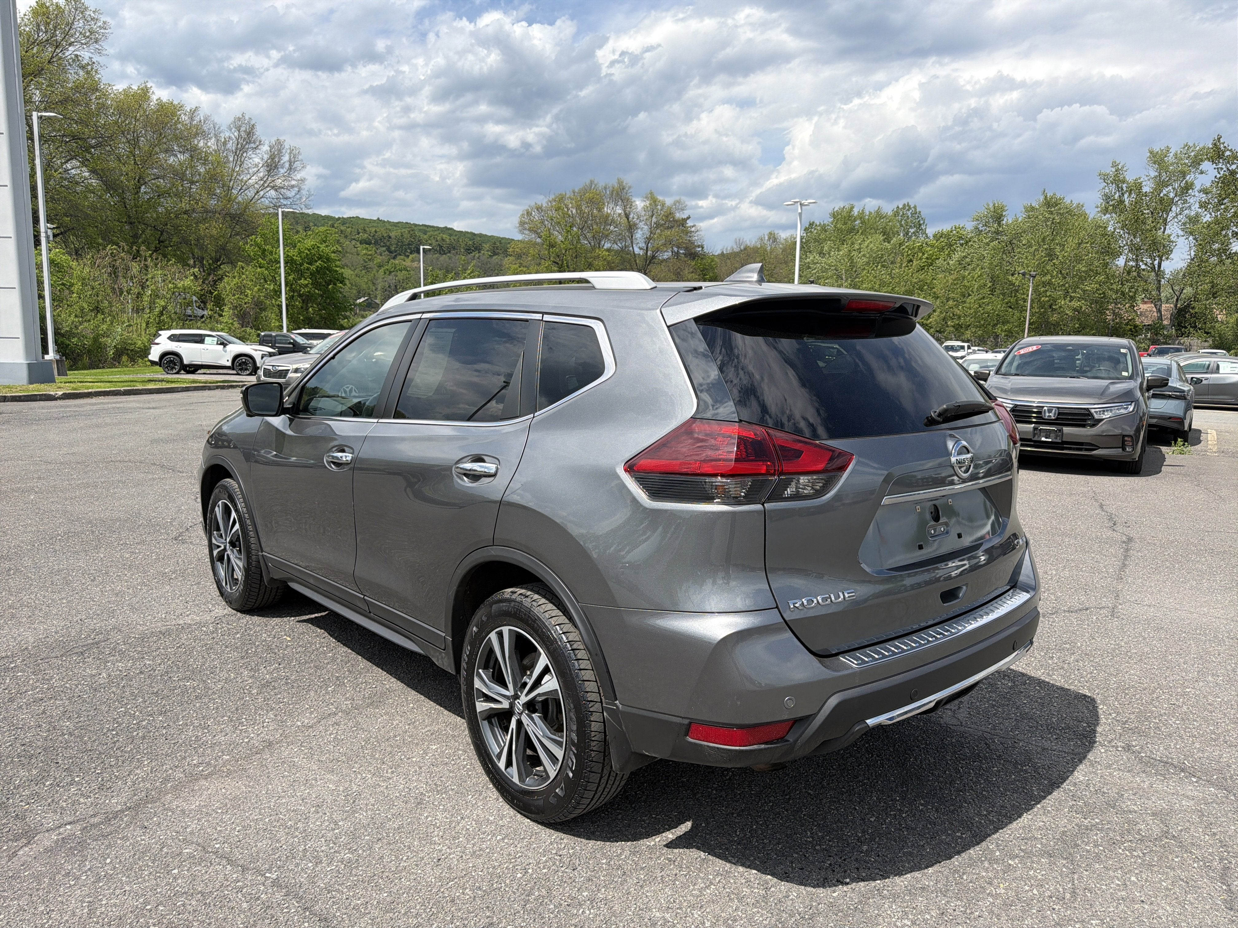 2020 Nissan Rogue SV