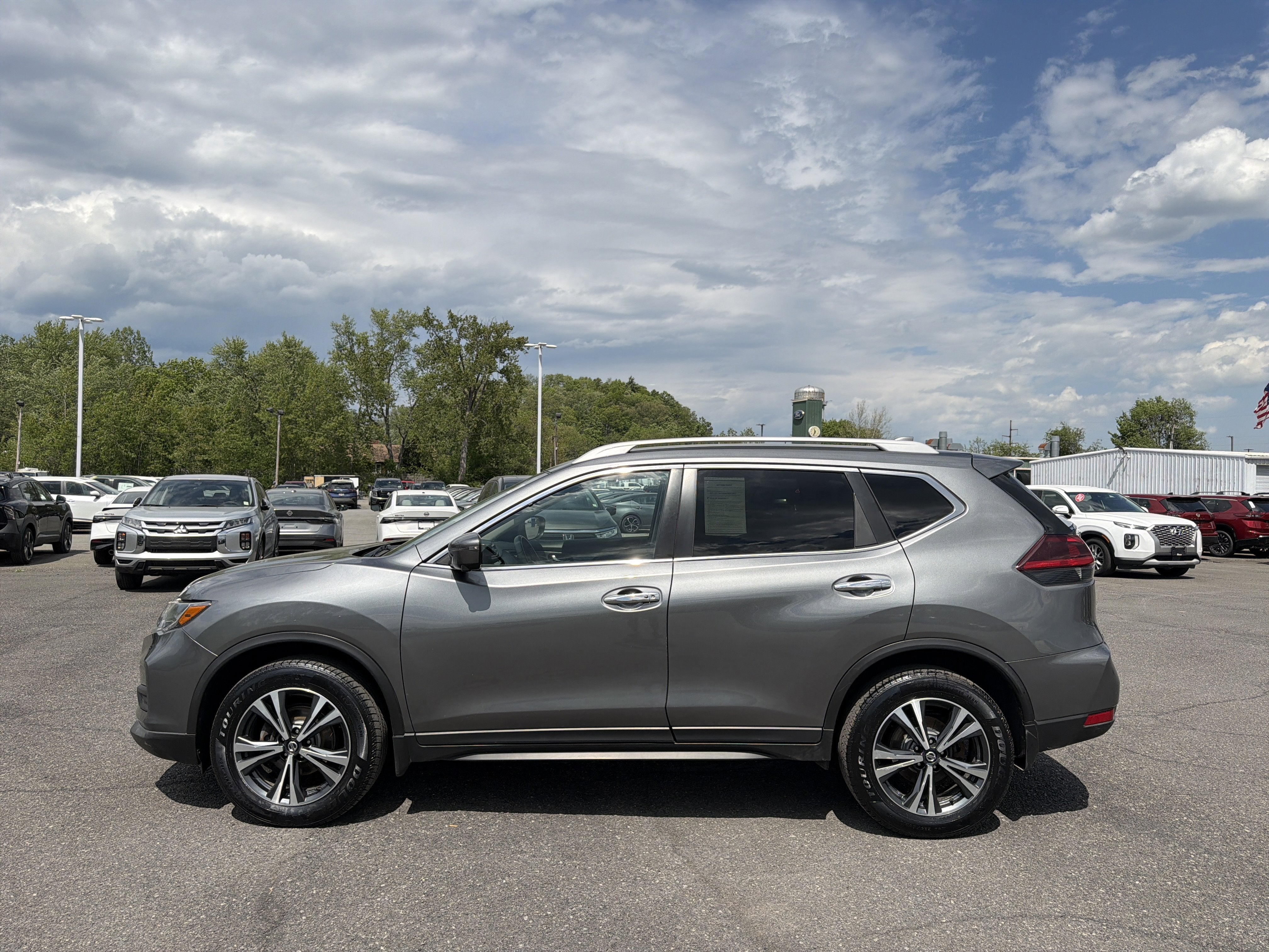 2020 Nissan Rogue SV