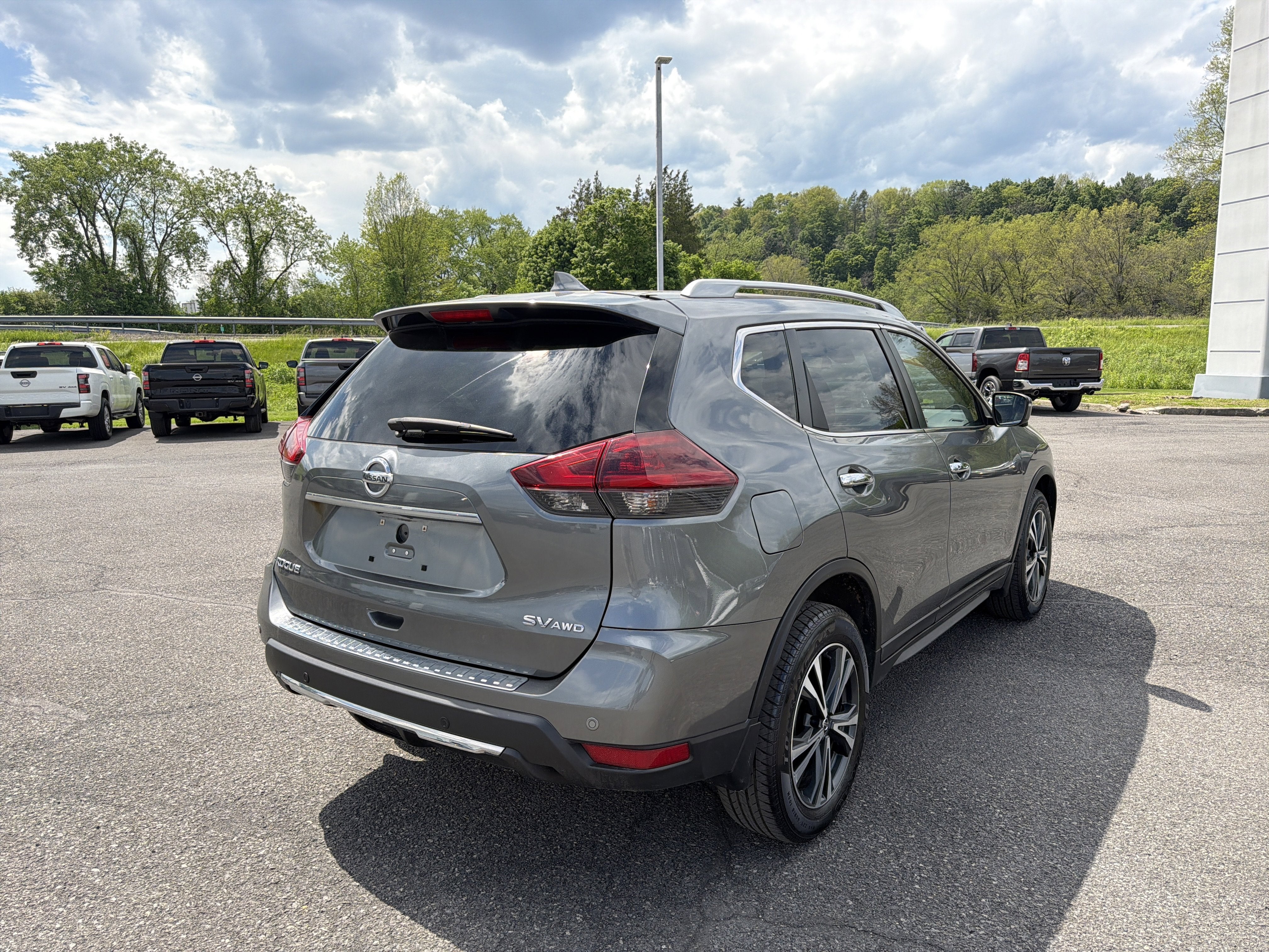 2020 Nissan Rogue SV