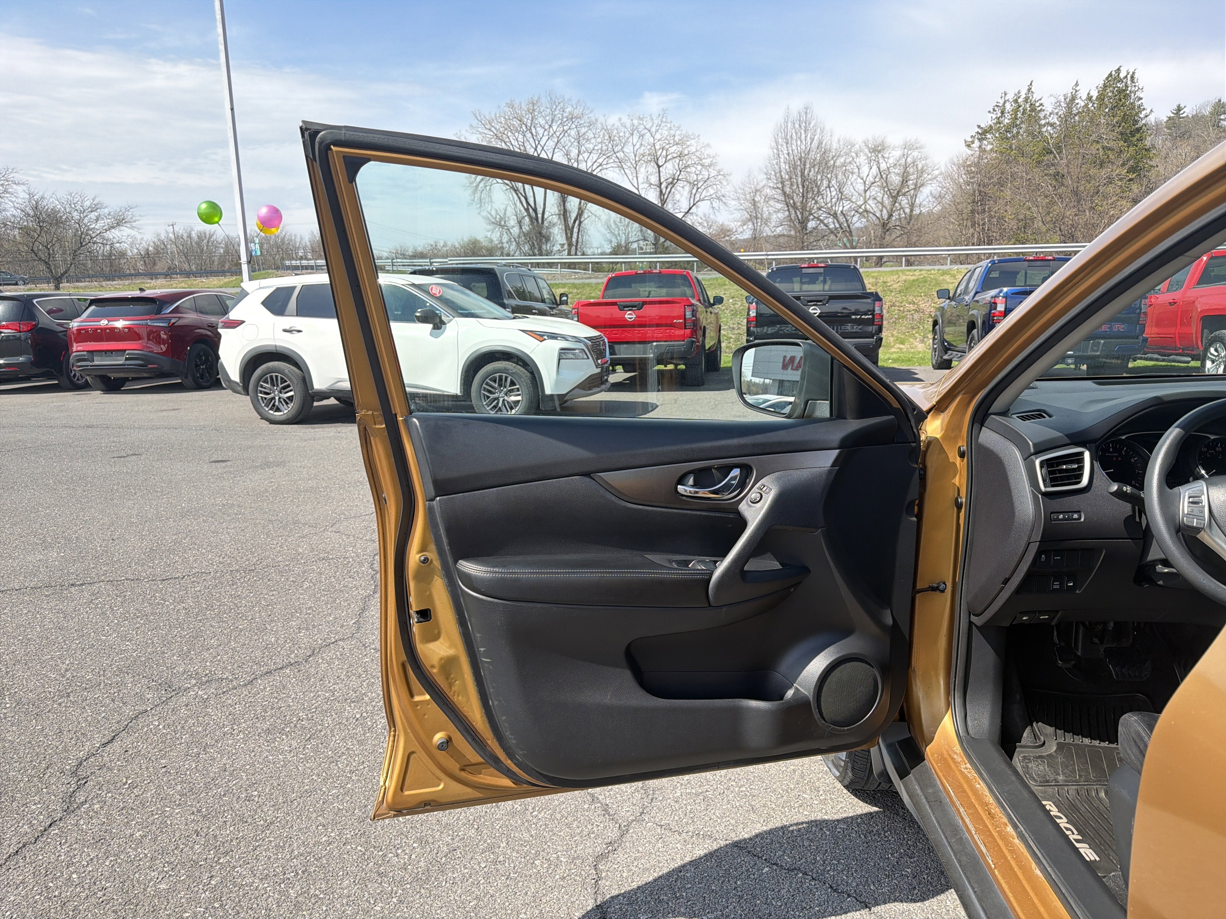 2014 Nissan Rogue S