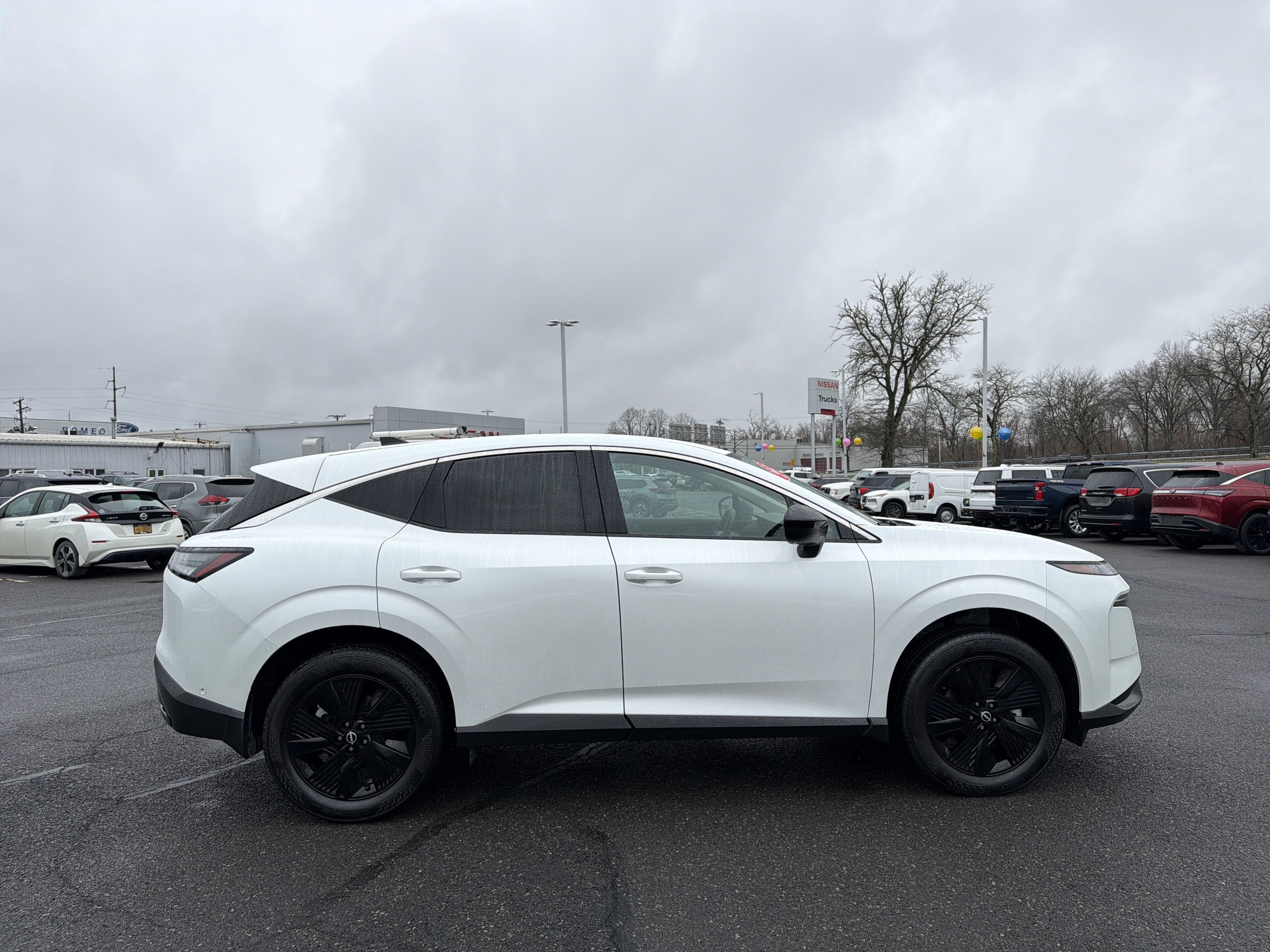 2025 Nissan Murano SV