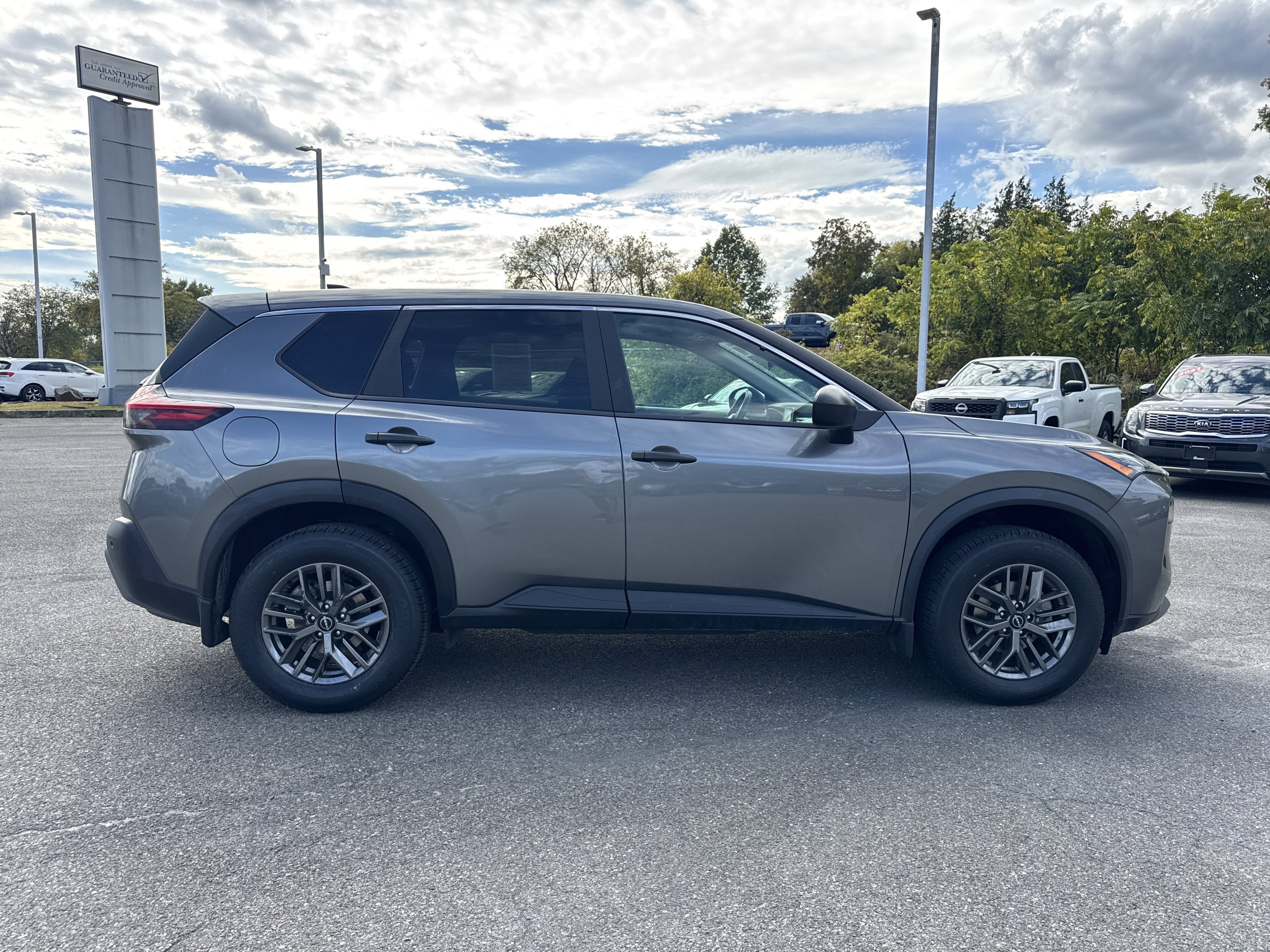 2022 Nissan Rogue S