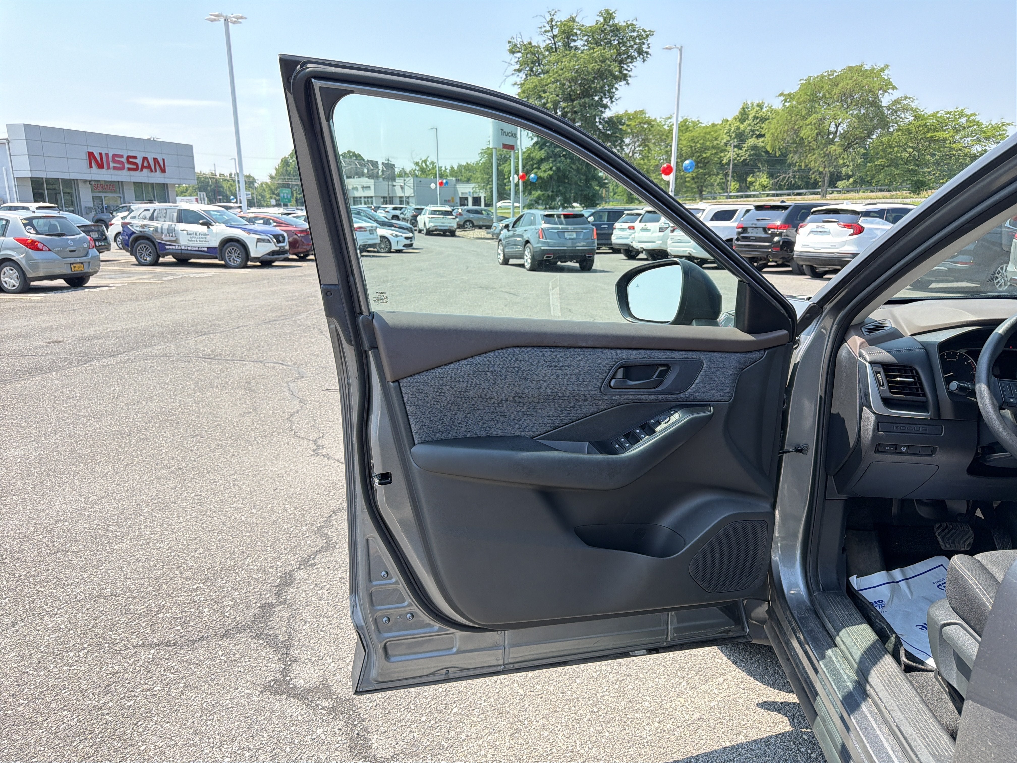 2023 Nissan Rogue S