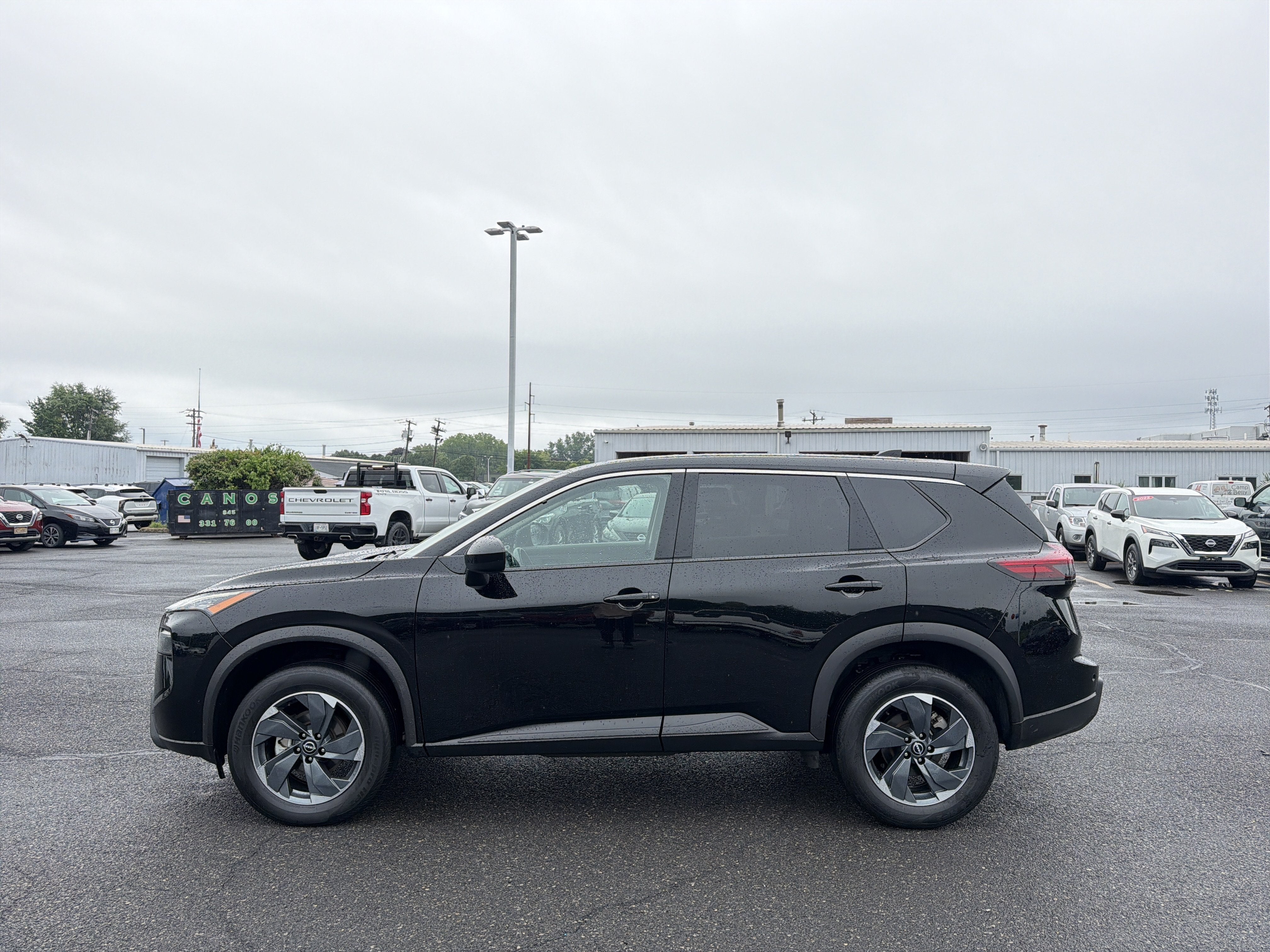 2025 Nissan Rogue SV