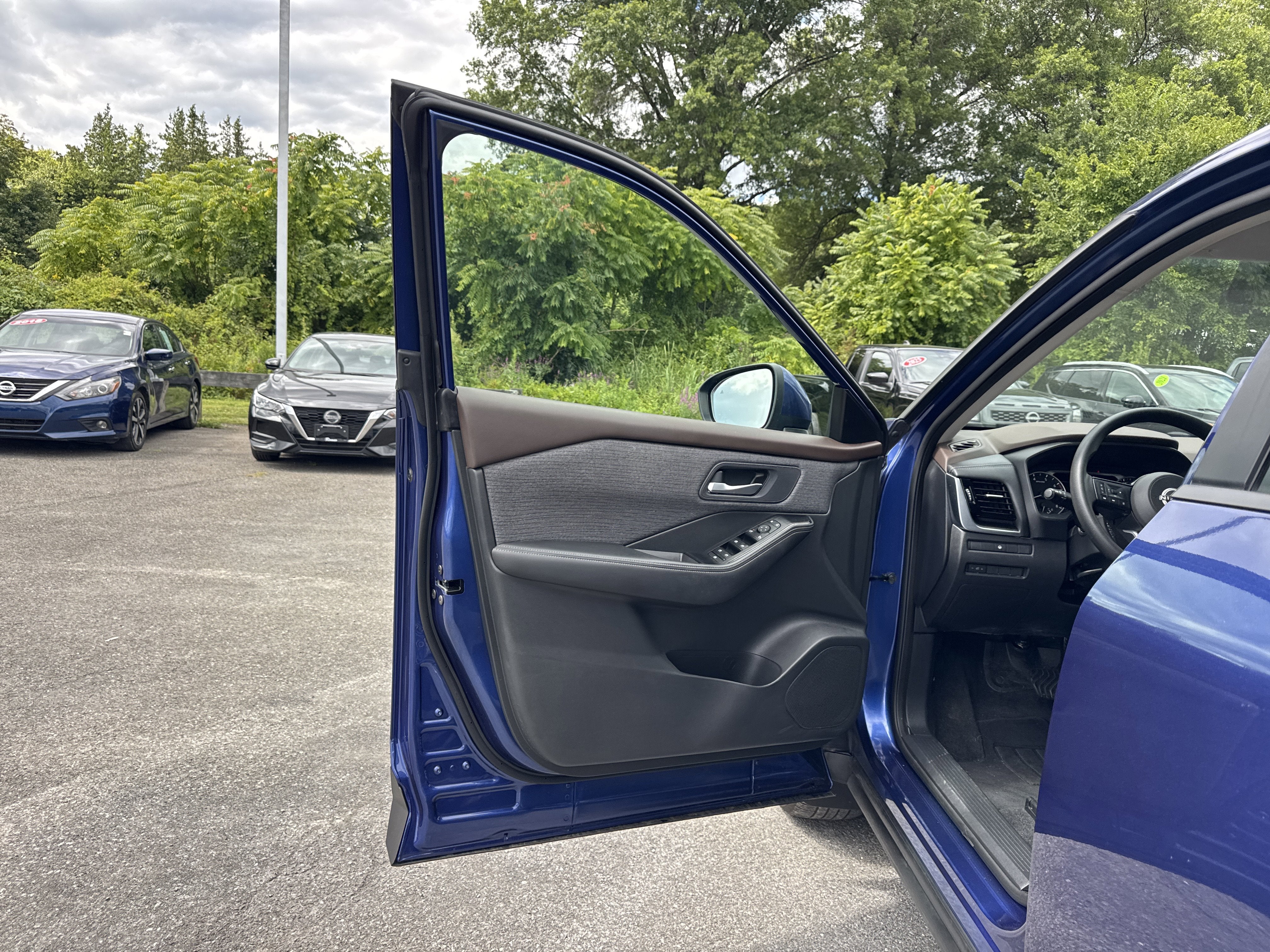 2022 Nissan Rogue SV