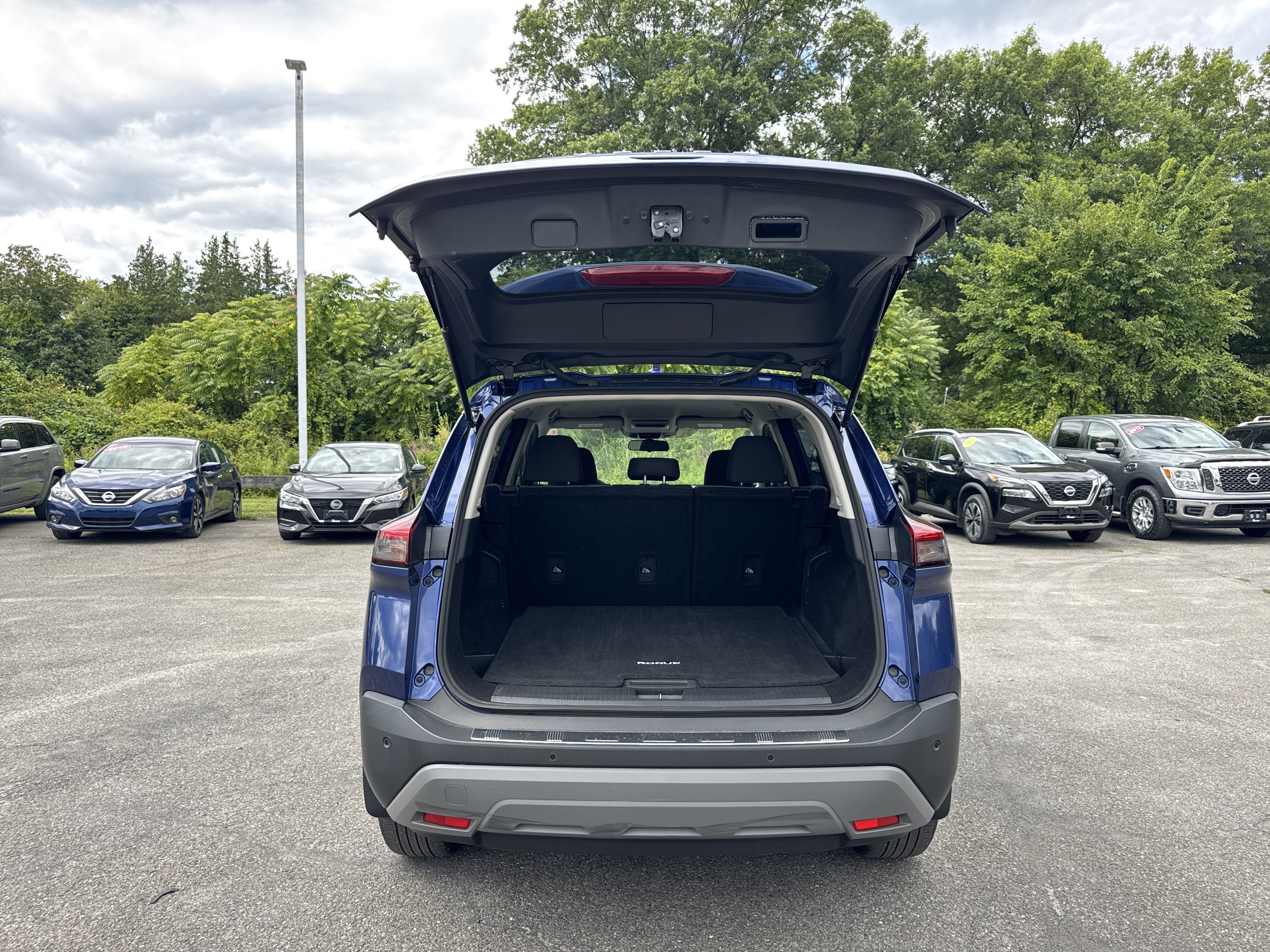 2022 Nissan Rogue SV