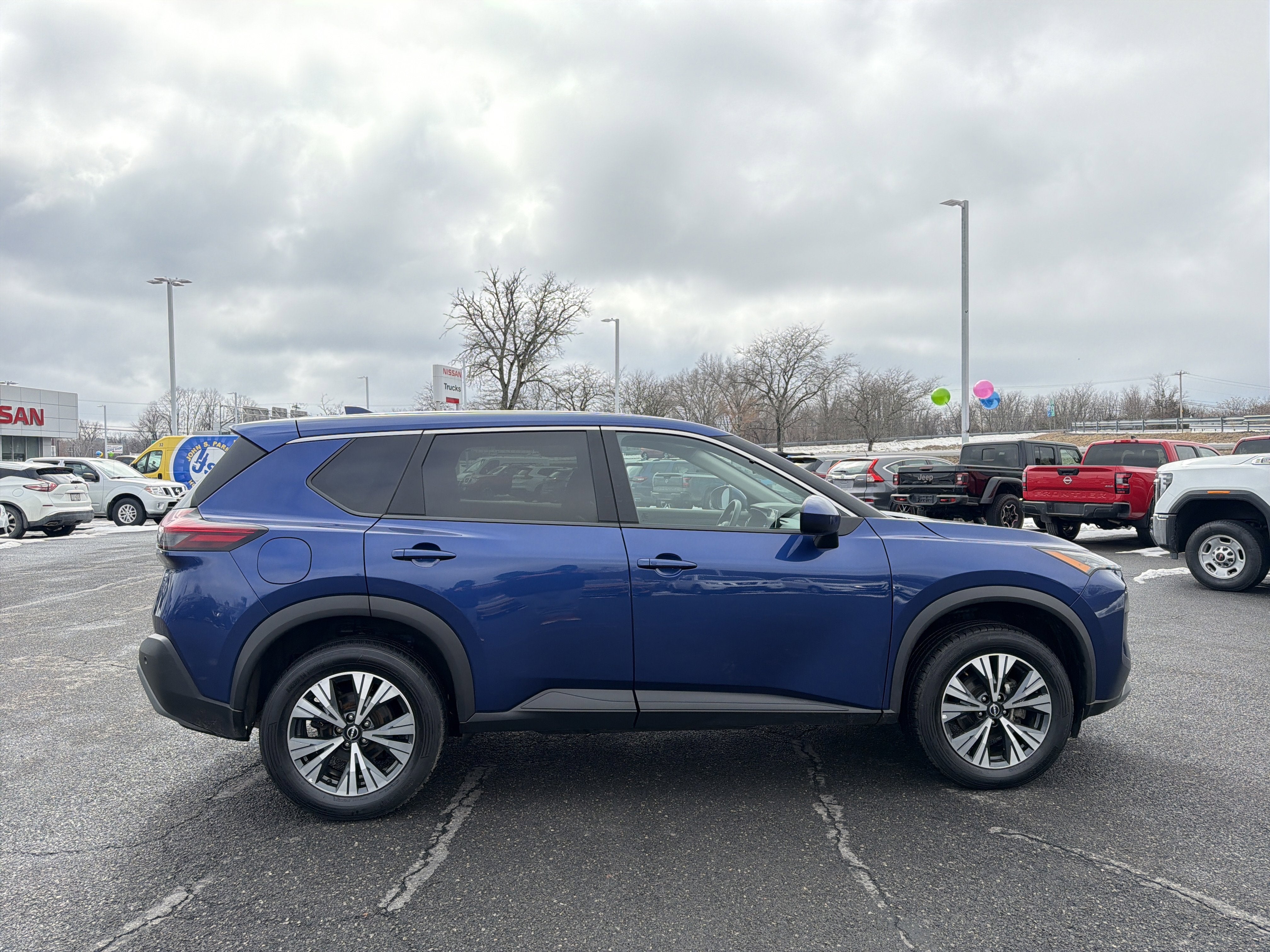 2023 Nissan Rogue SV