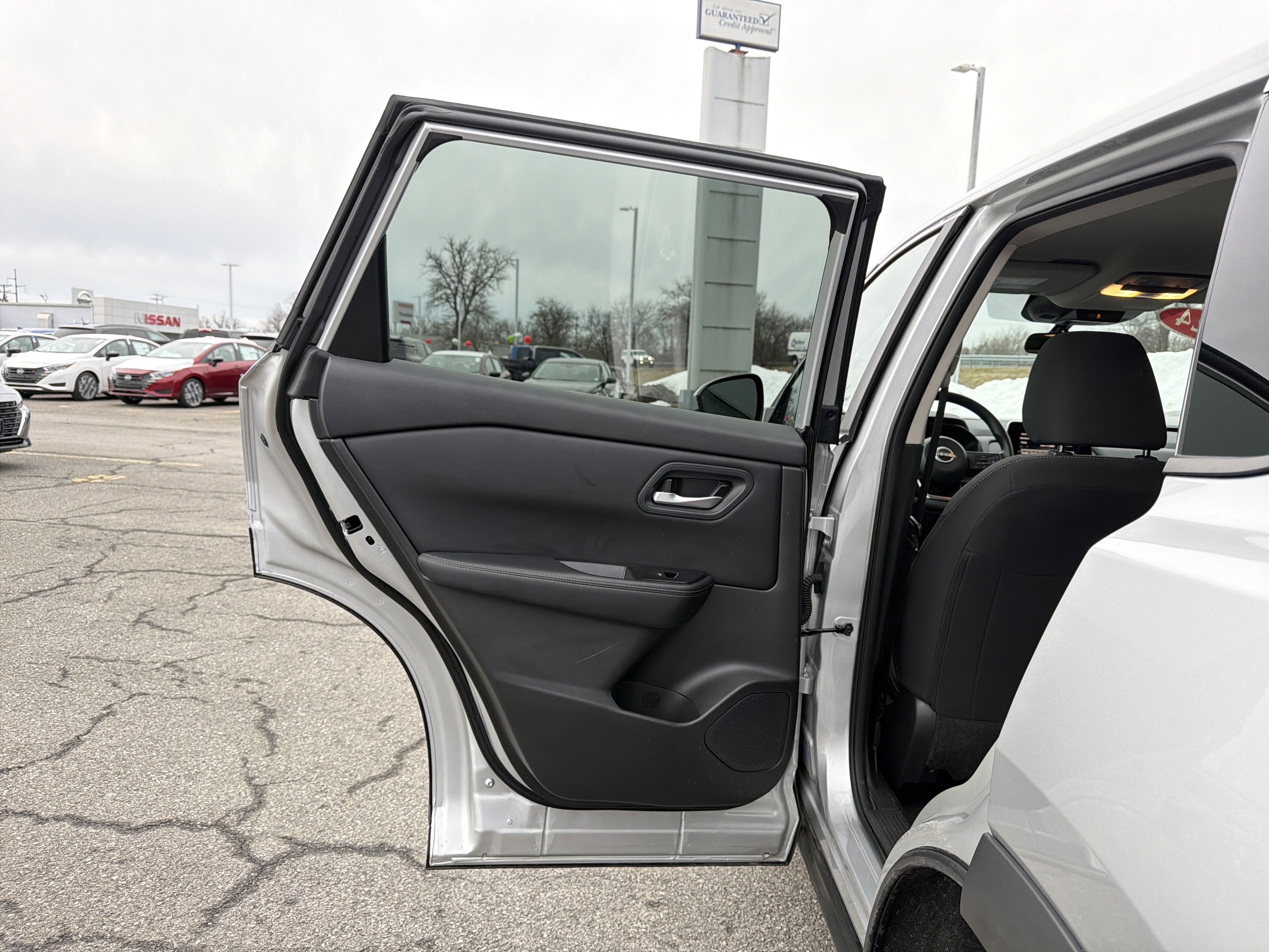 2024 Nissan Rogue SV