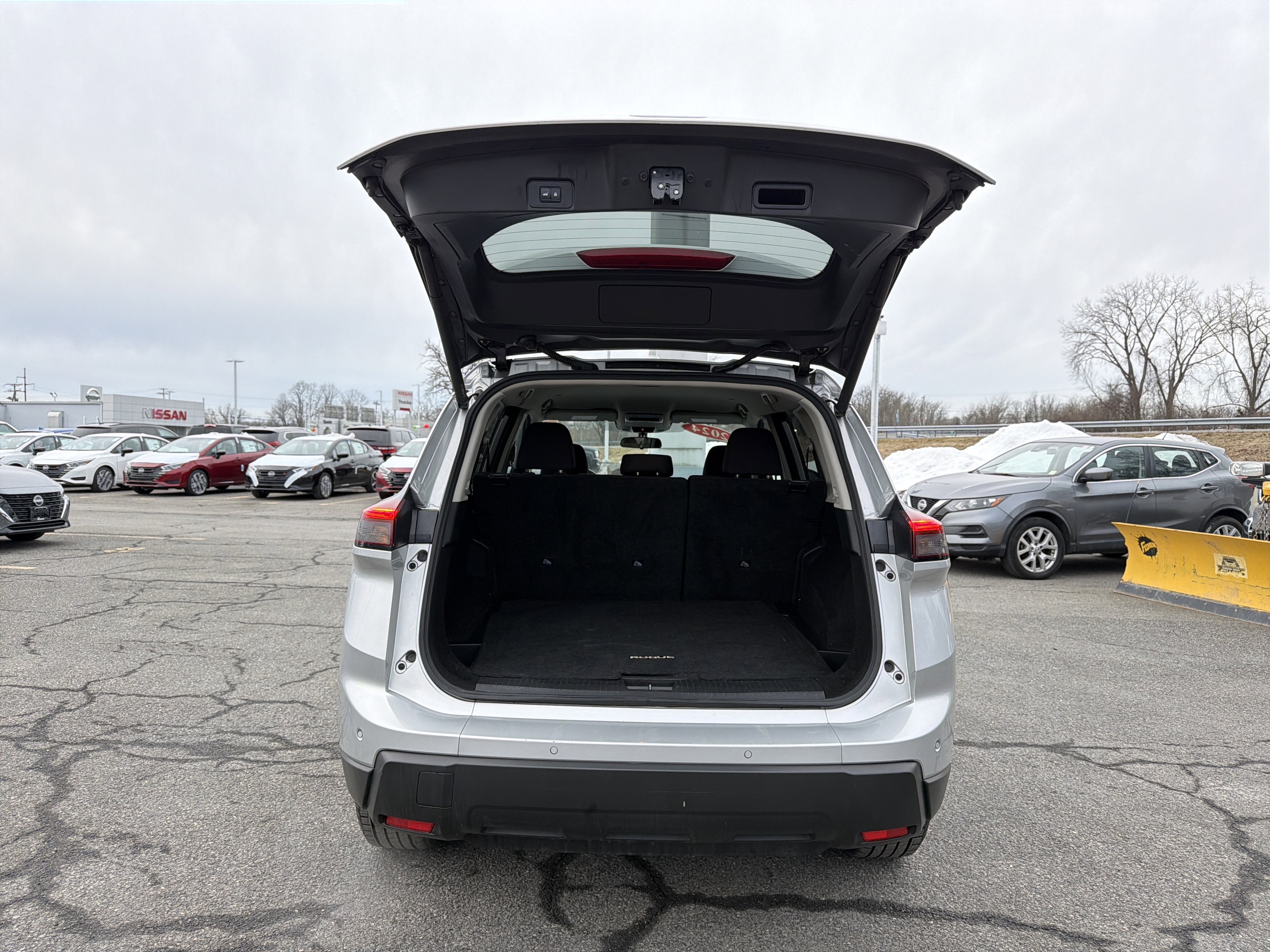 2024 Nissan Rogue SV