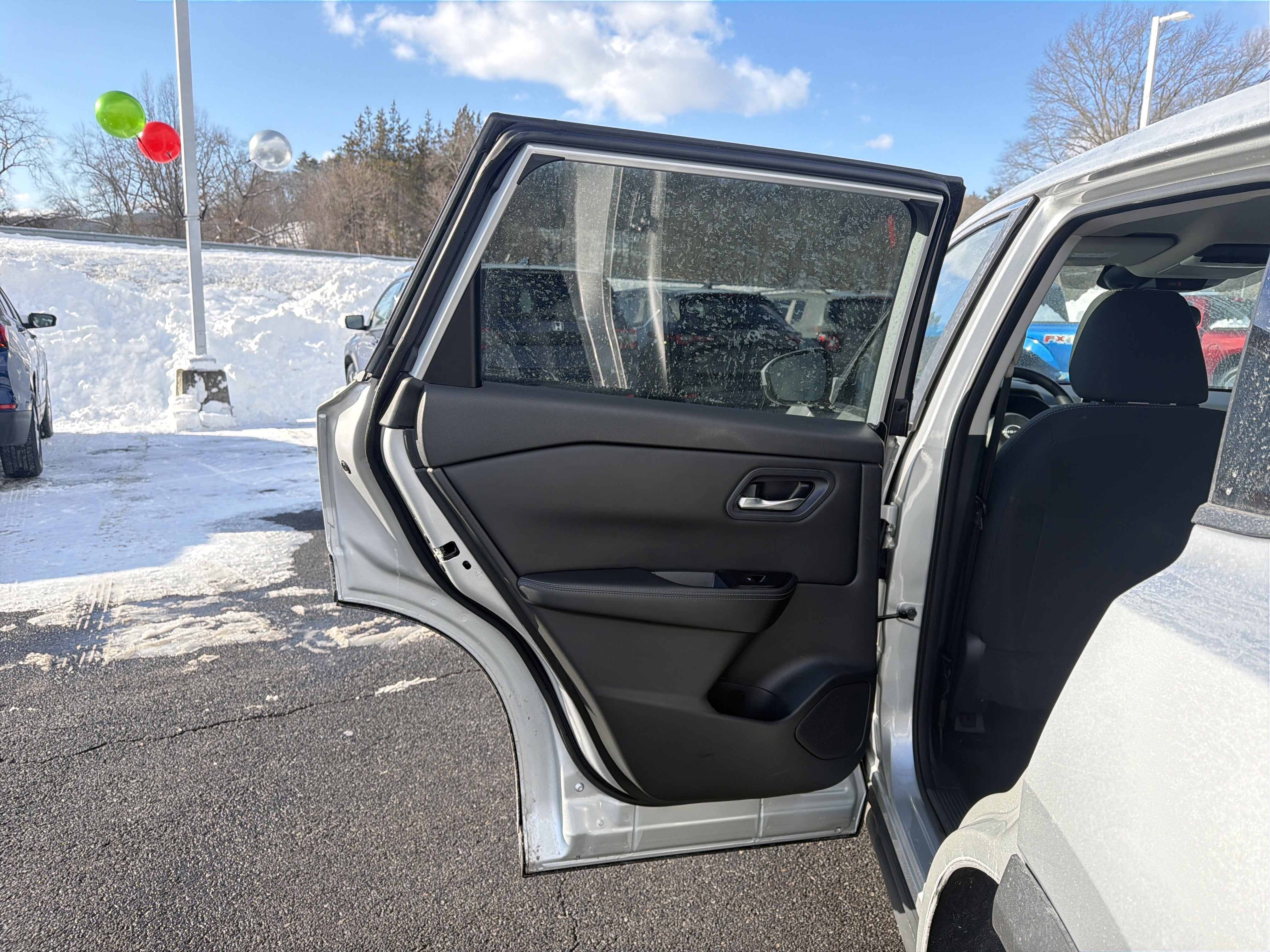 2024 Nissan Rogue SV