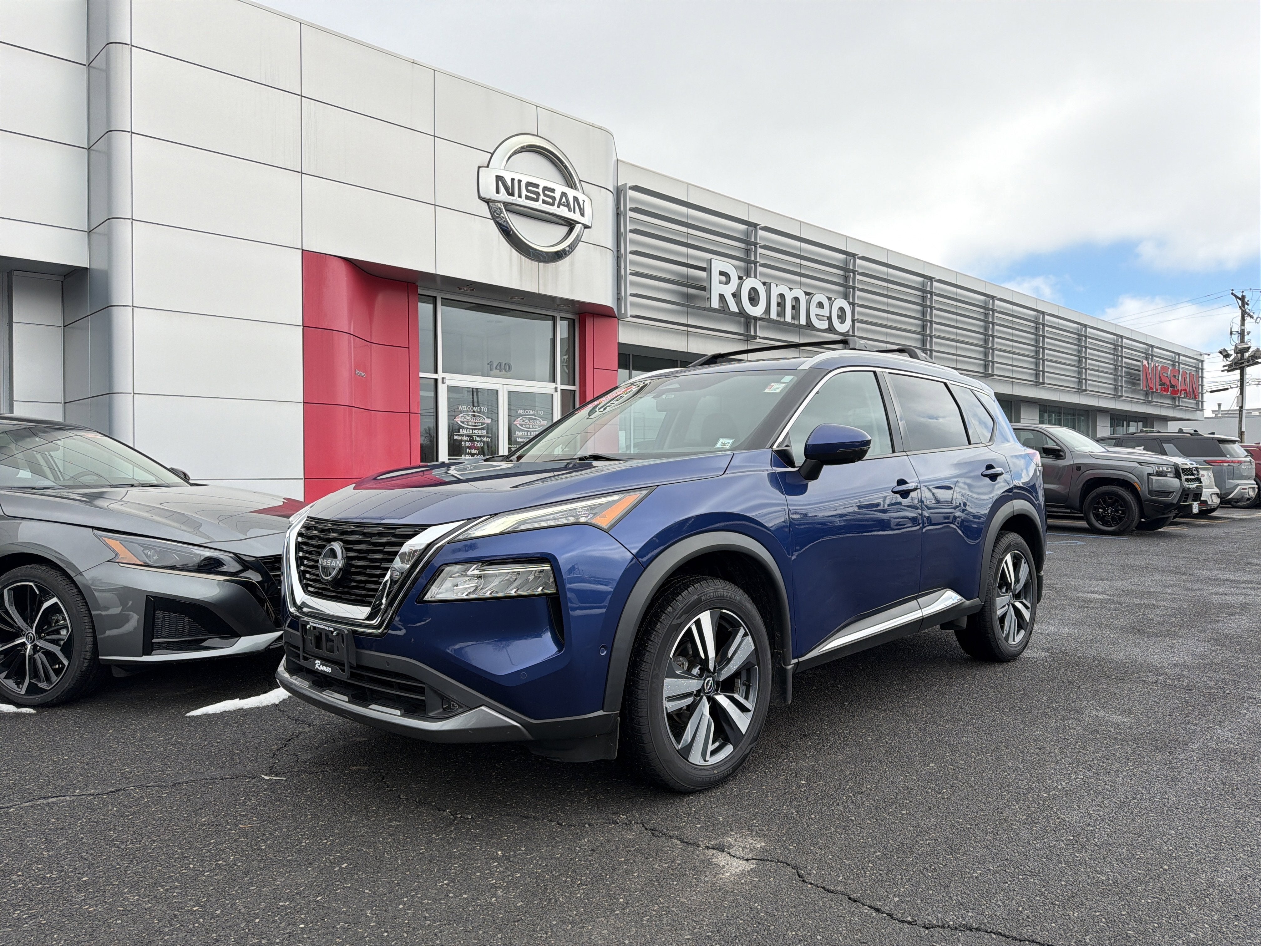 2022 Nissan Rogue SL