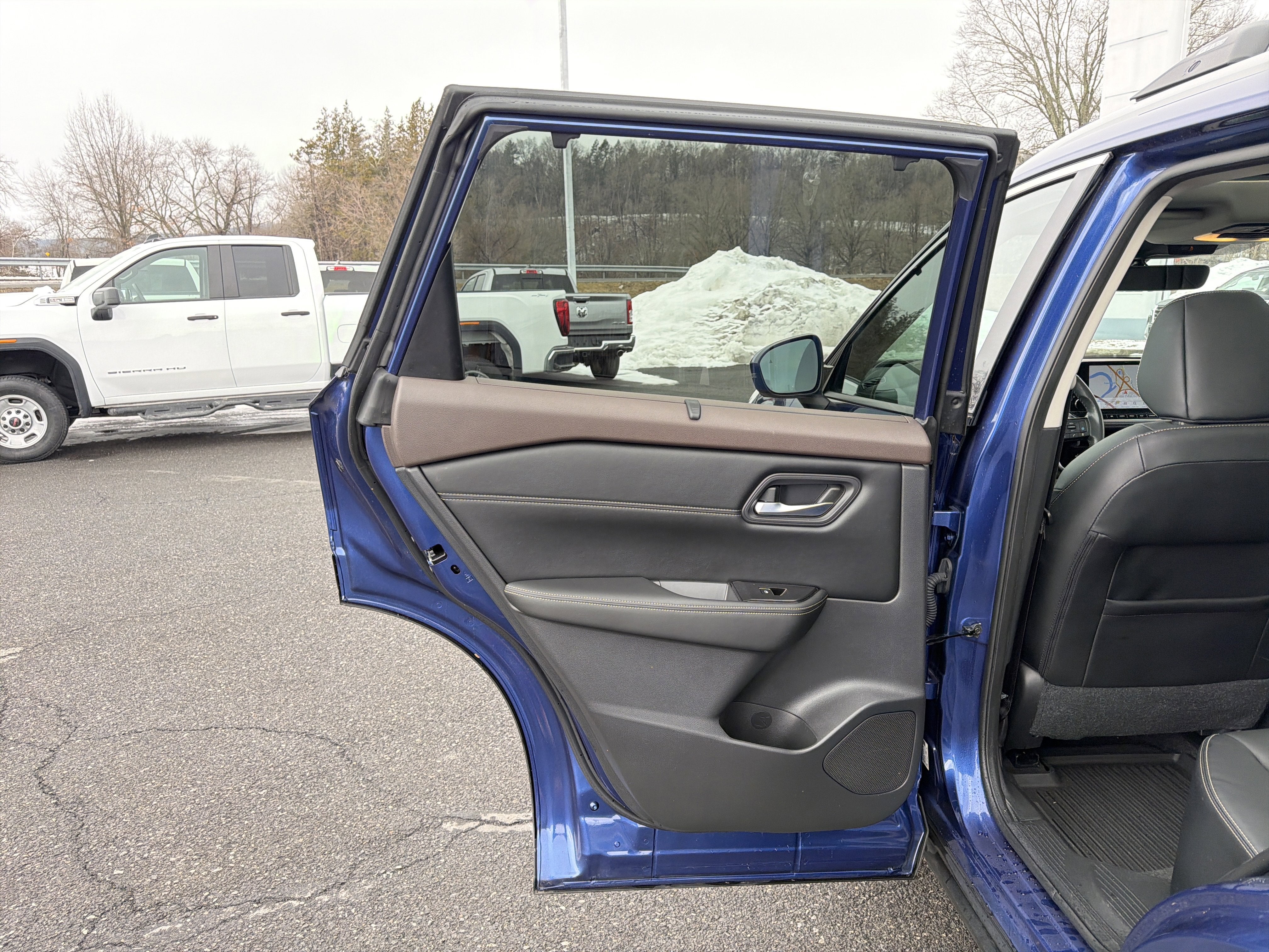 2022 Nissan Rogue SL