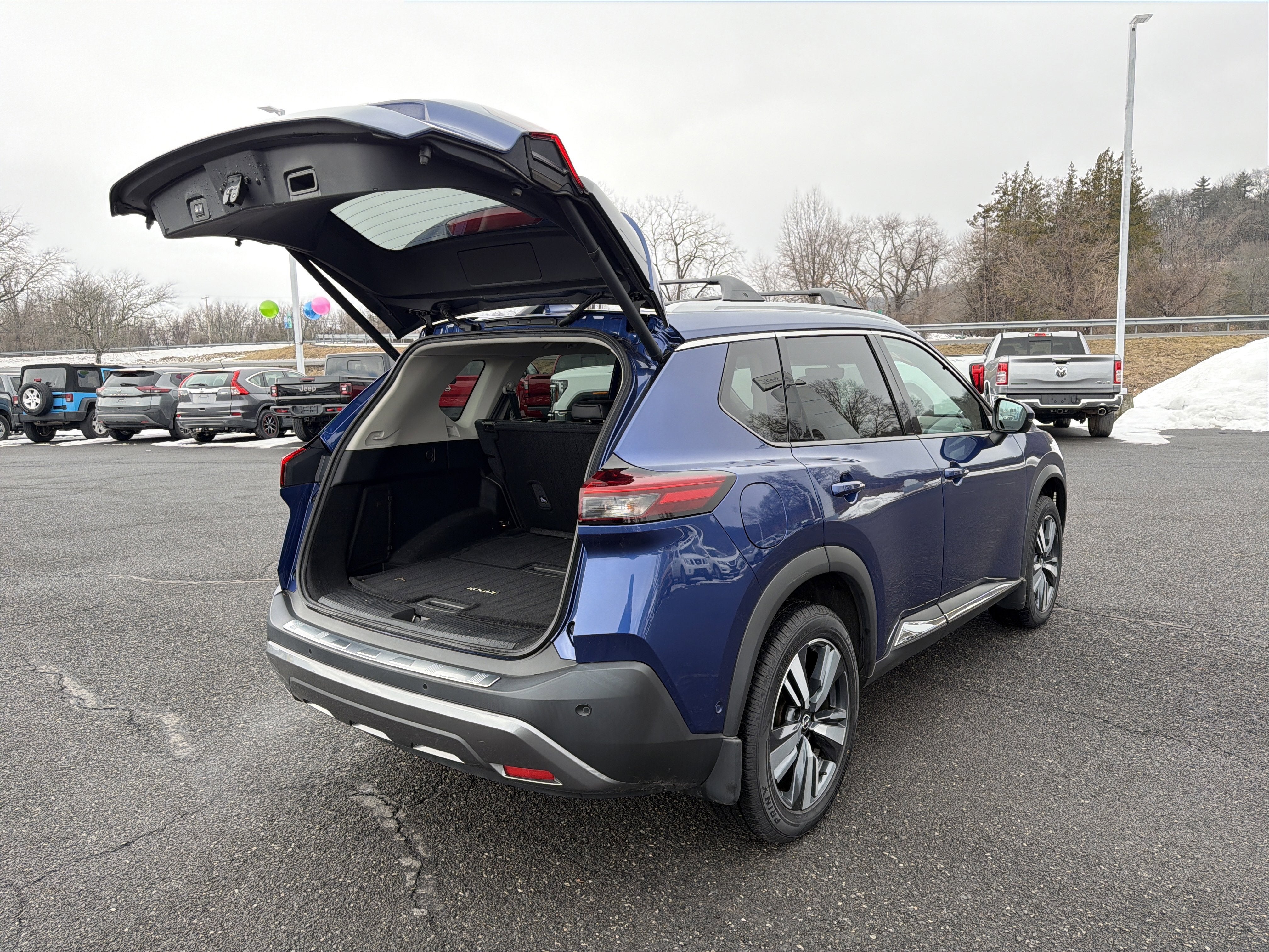 2022 Nissan Rogue SL