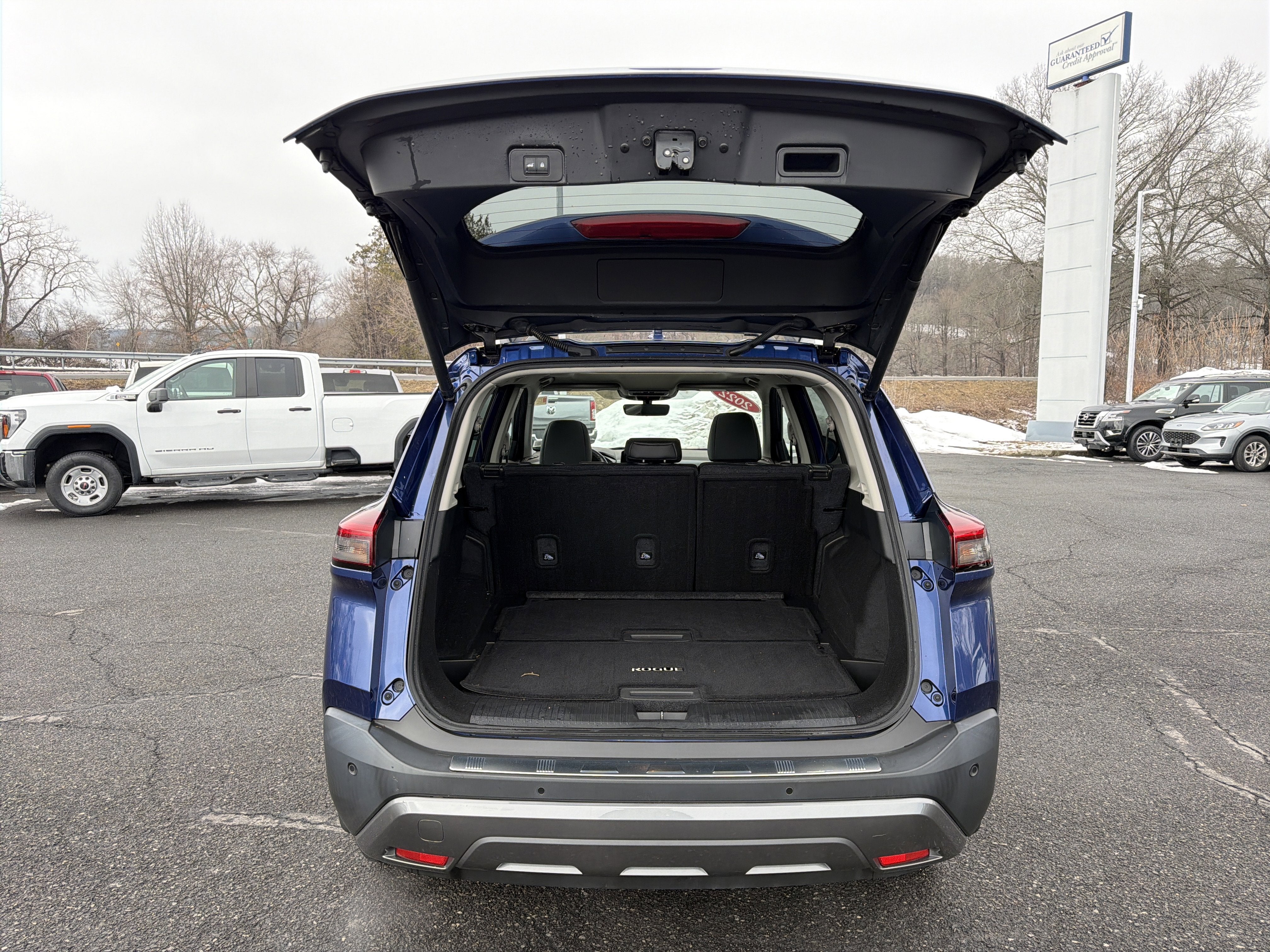 2022 Nissan Rogue SL