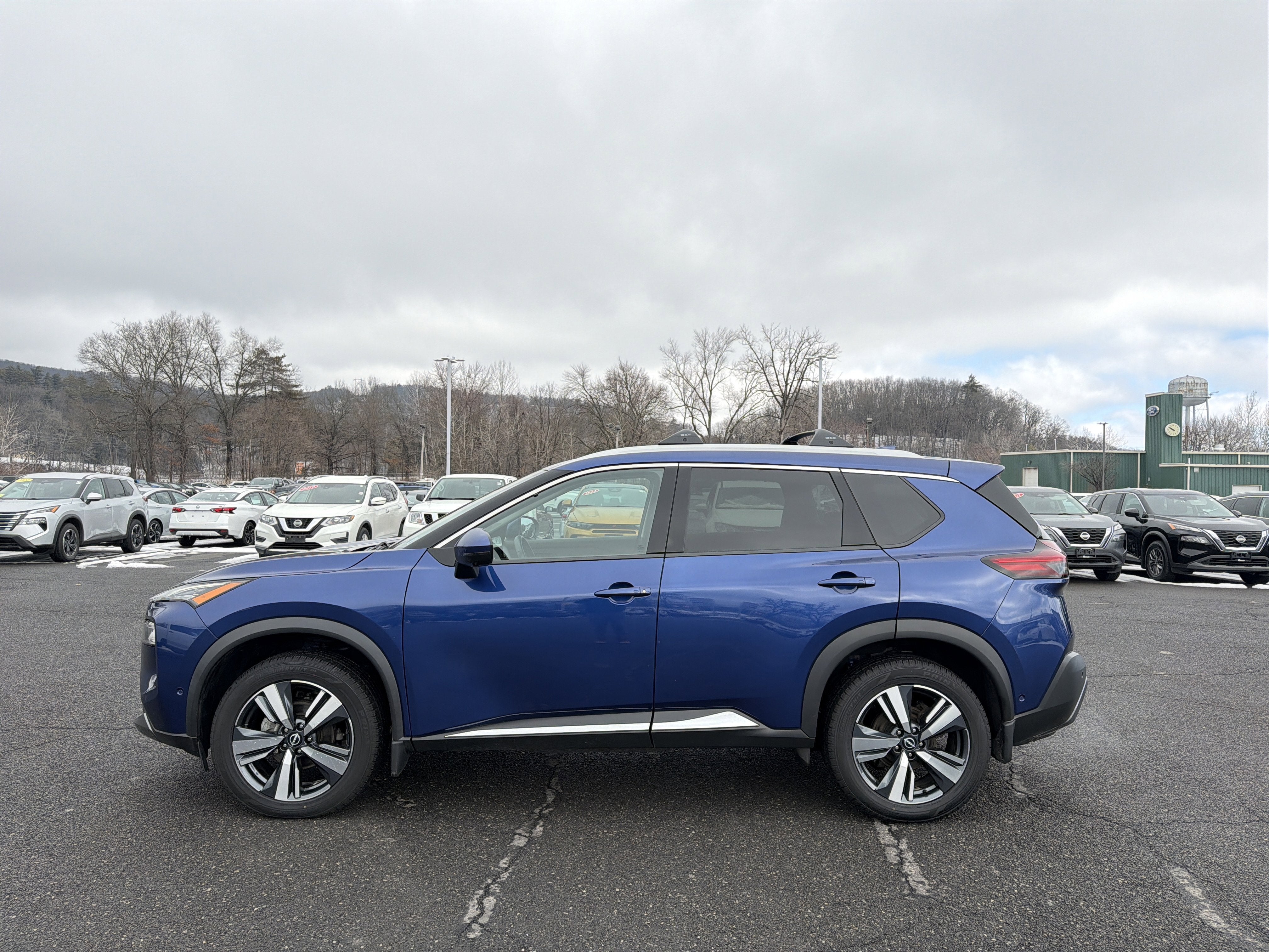 2022 Nissan Rogue SL