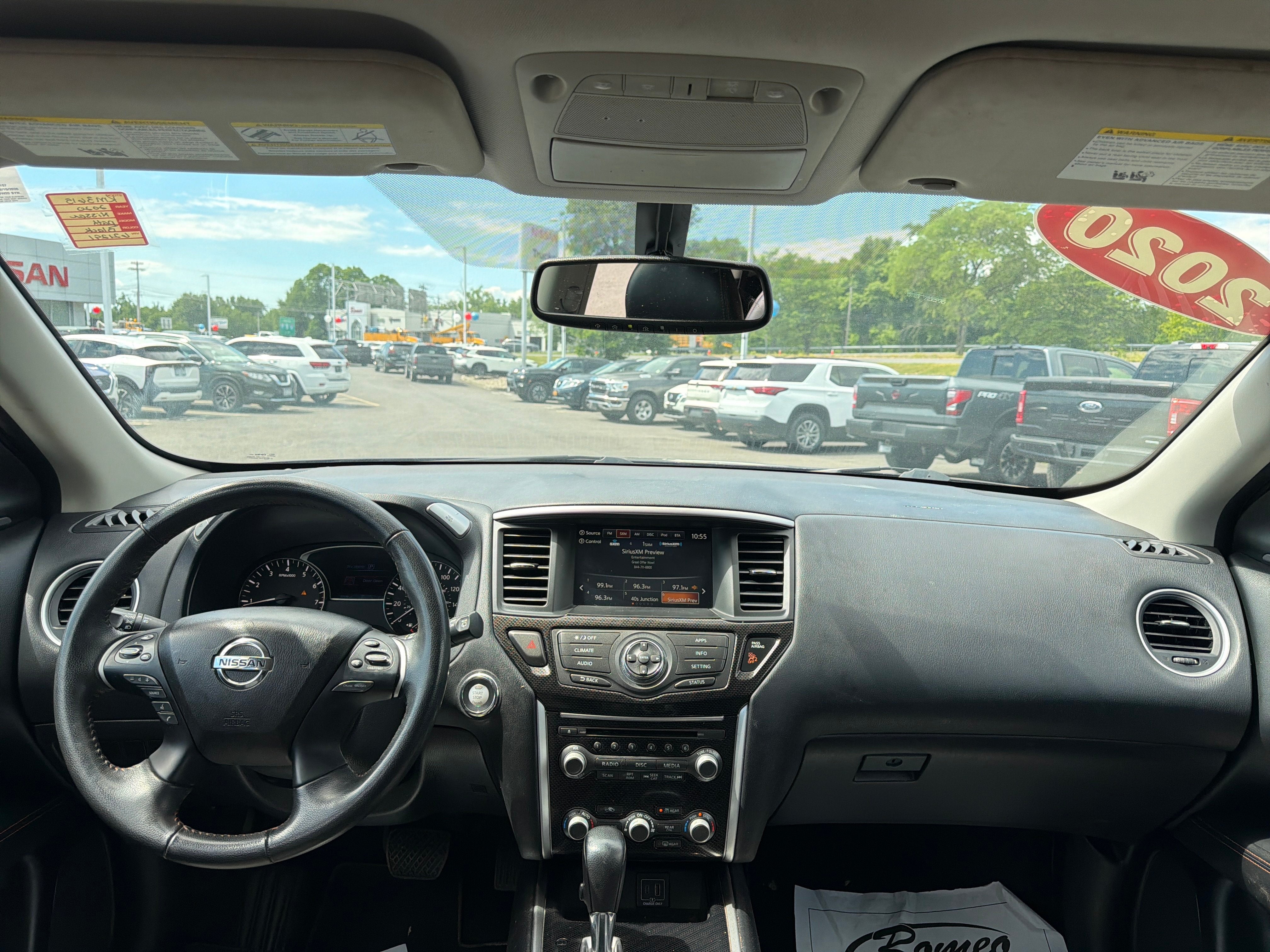 2020 Nissan Pathfinder SV
