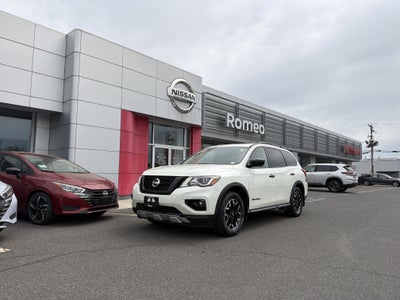 2020 Nissan Pathfinder SL