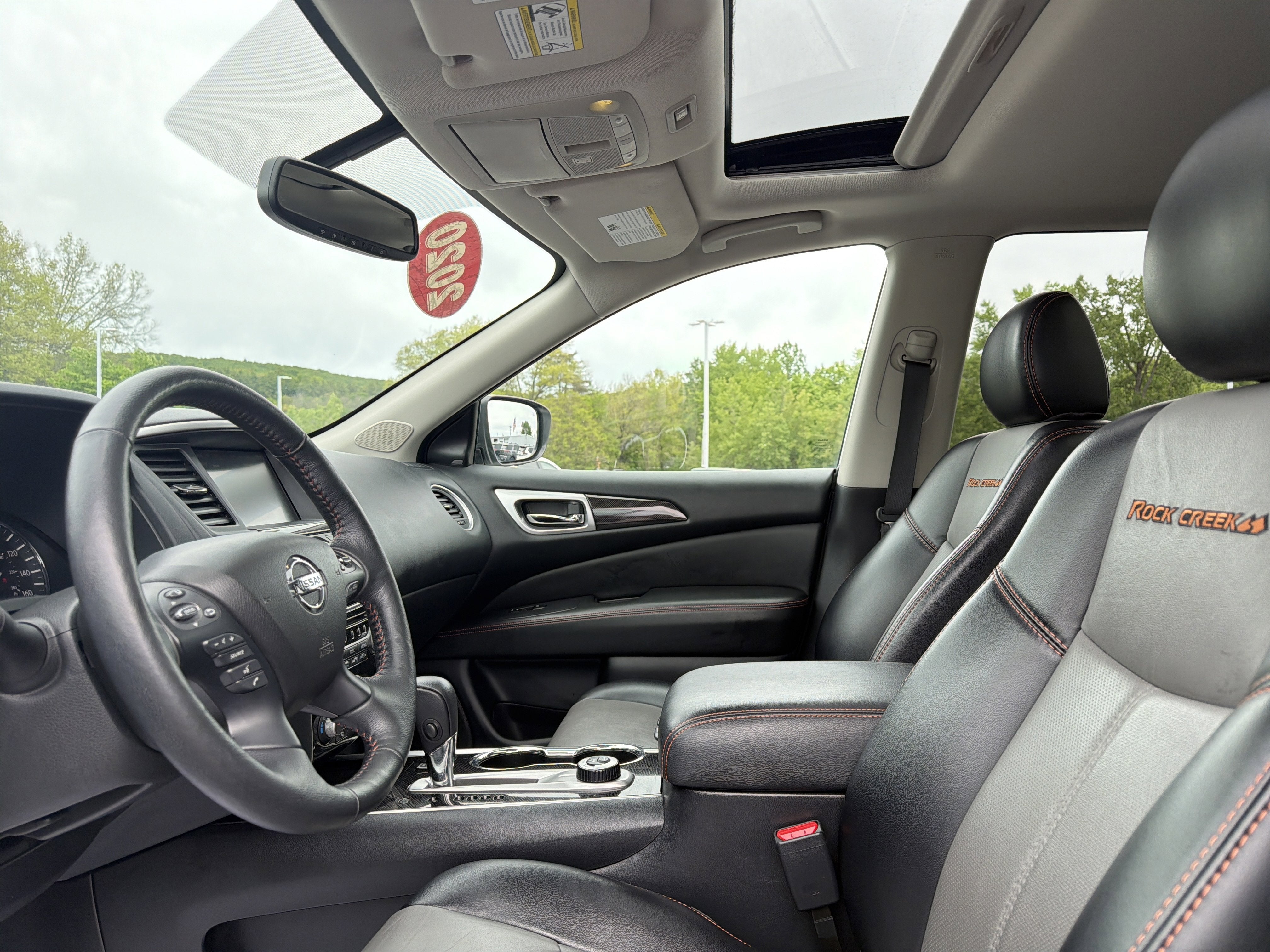 2020 Nissan Pathfinder SL
