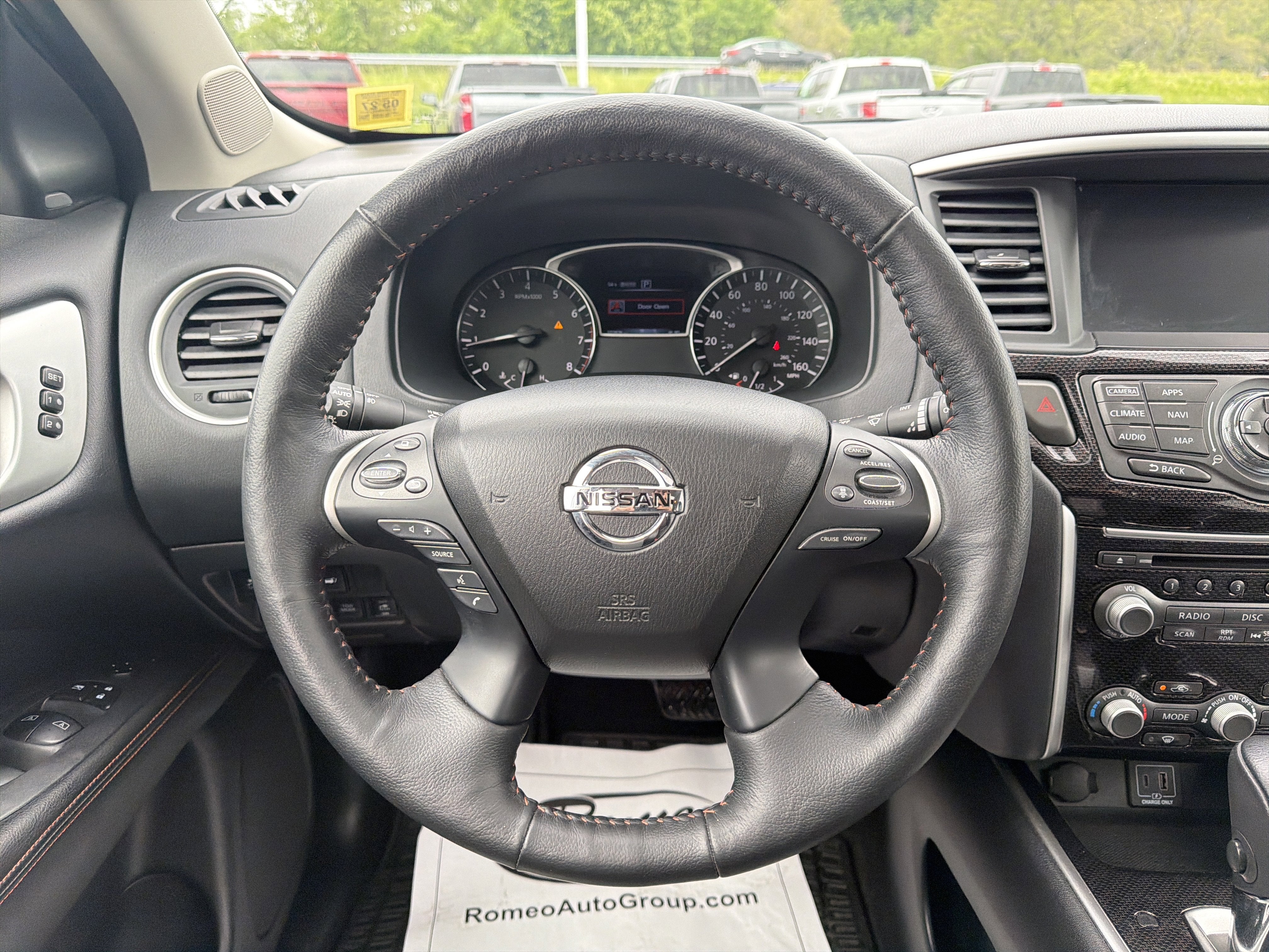 2020 Nissan Pathfinder SL