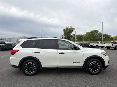 2020 Nissan Pathfinder SL